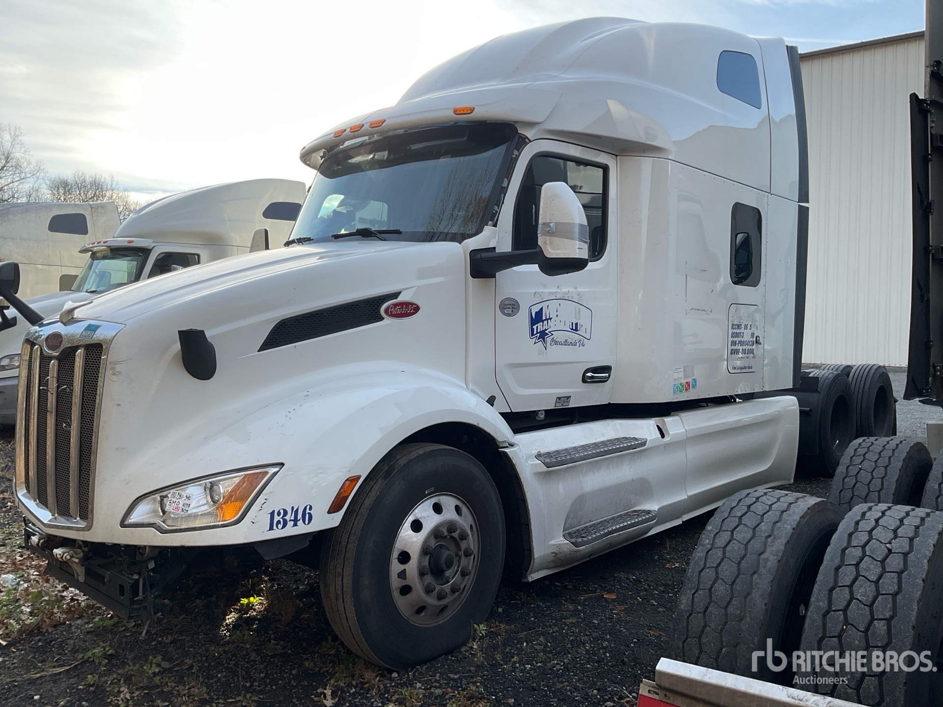 General Appearance with Picture, Left Front Corner