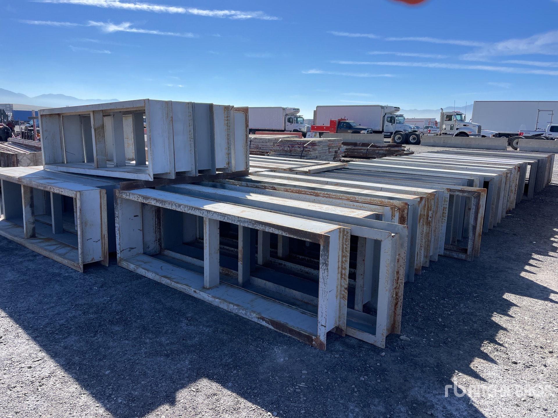 Aspect général with Image, coin arrière droit