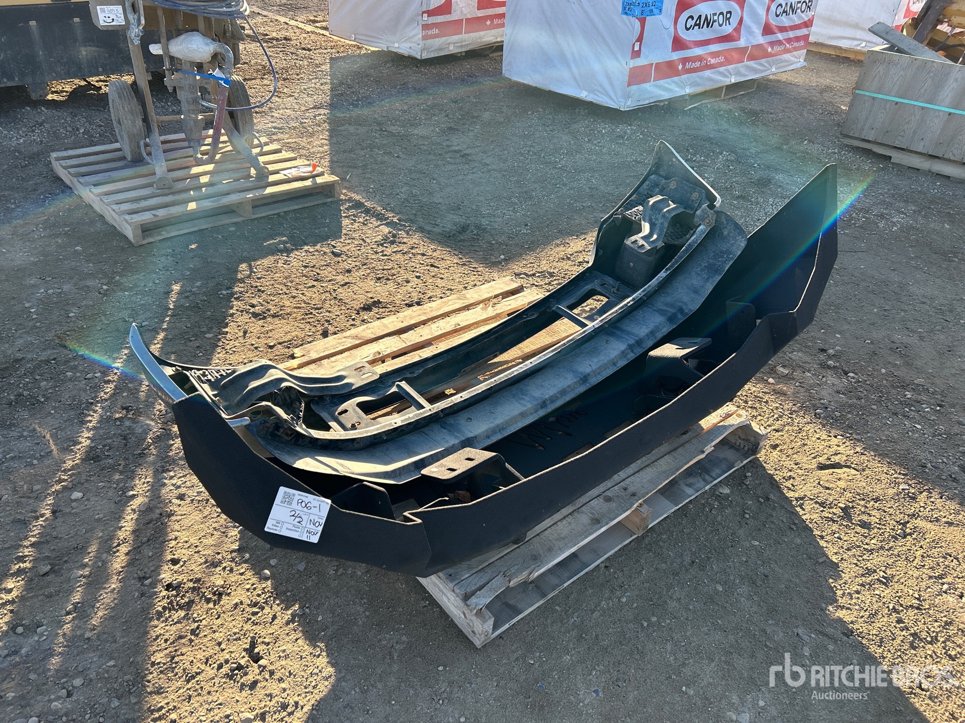 General Appearance with Picture, Right Front Corner