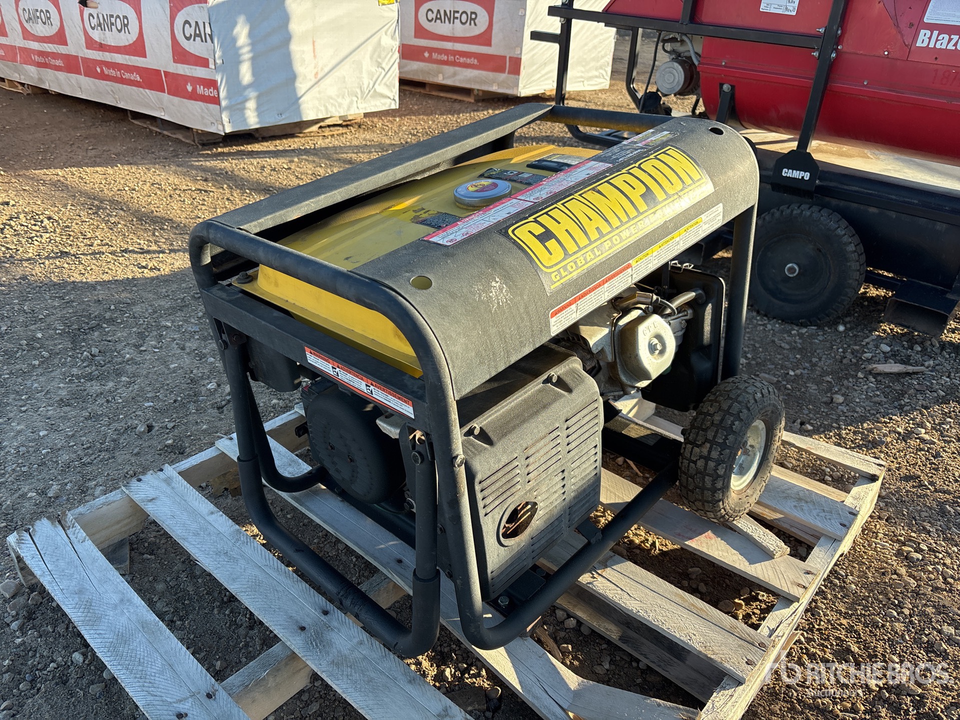 General Appearance with Bild, Ecke vorne links