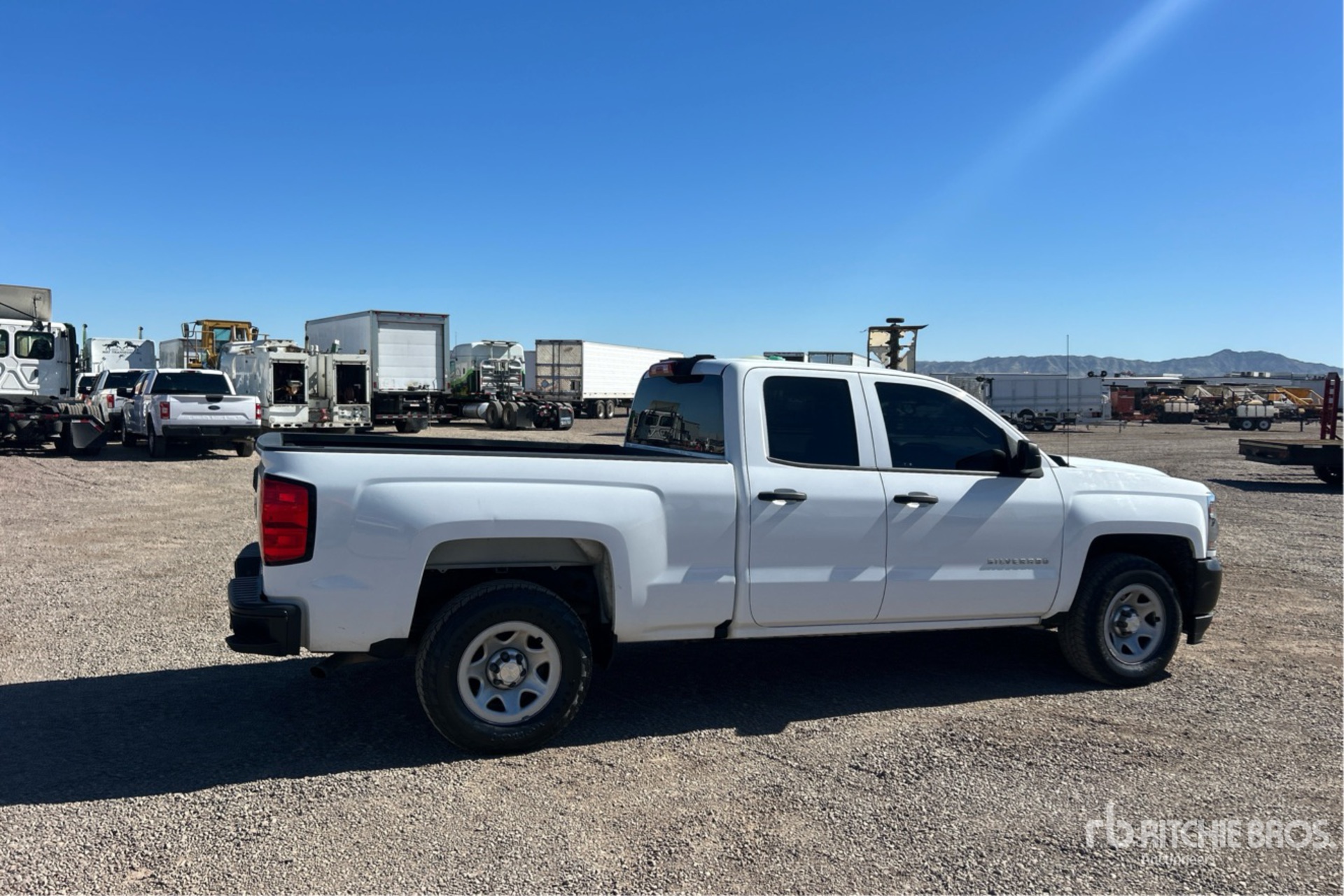 General Appearance with Imagen: esquina trasera derecha