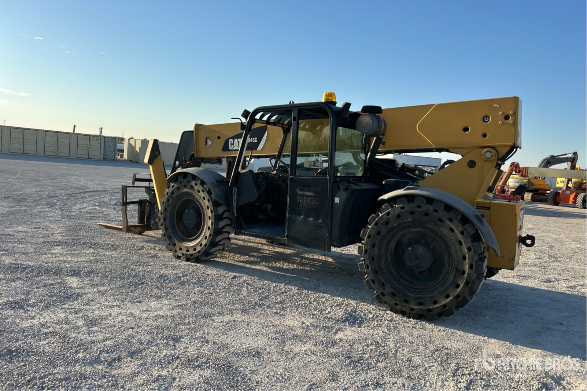 General Appearance with Foto, angolo posteriore sinistro