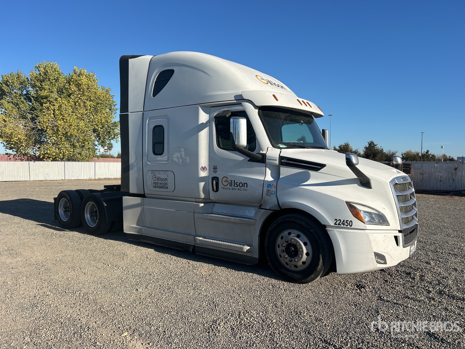 General Appearance with Foto, angolo anteriore destro