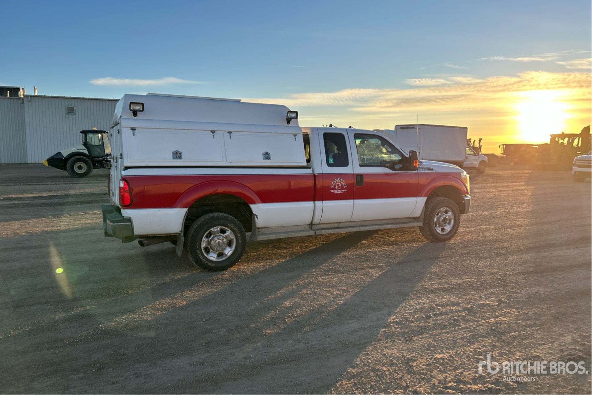 General Appearance with Imagen: esquina trasera derecha