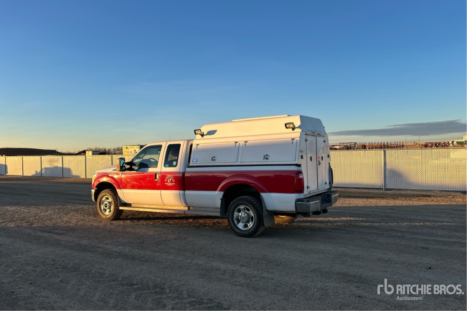 General Appearance with Imagen: esquina trasera izquierda