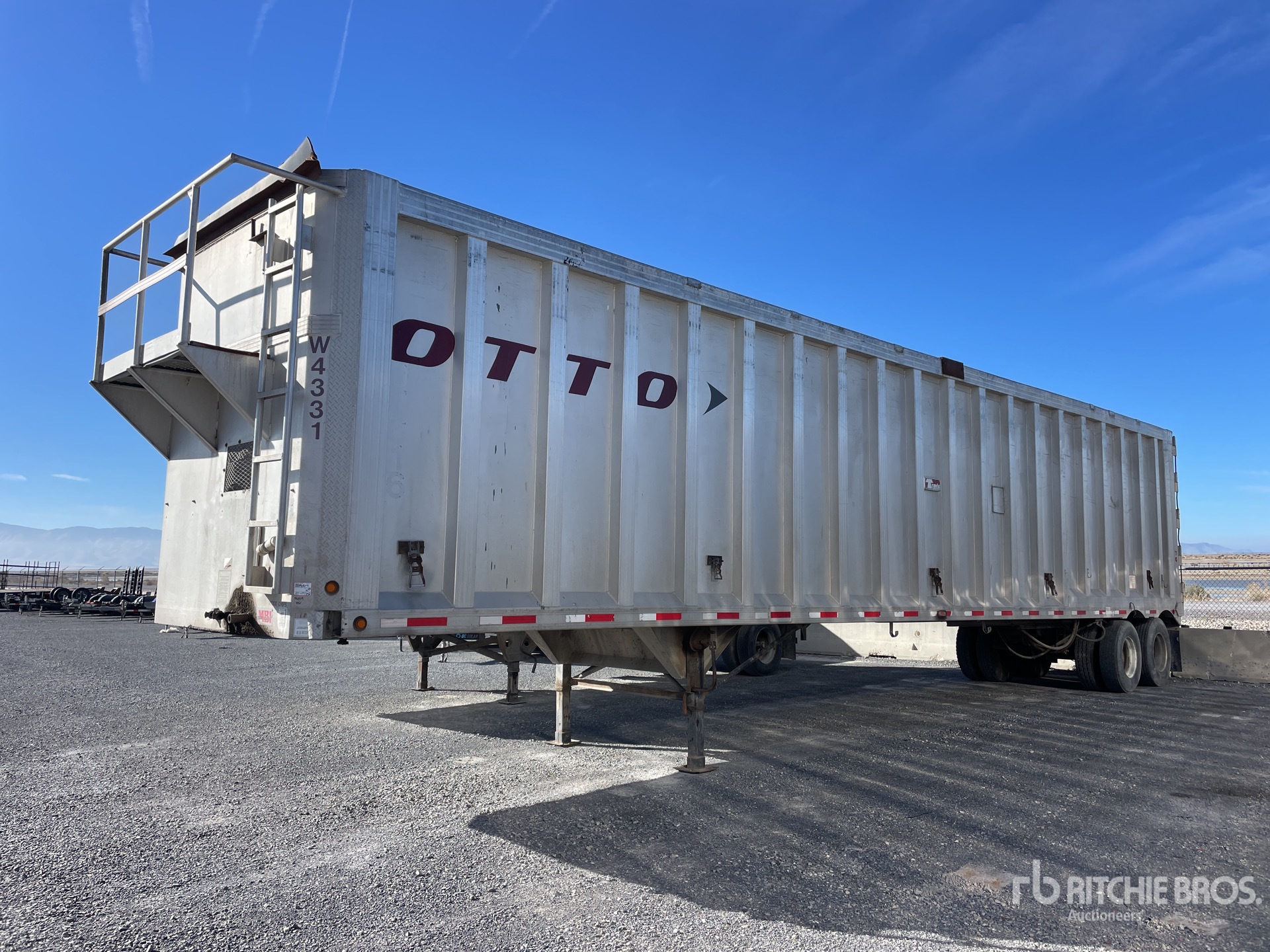 General Appearance with Image, coin avant gauche