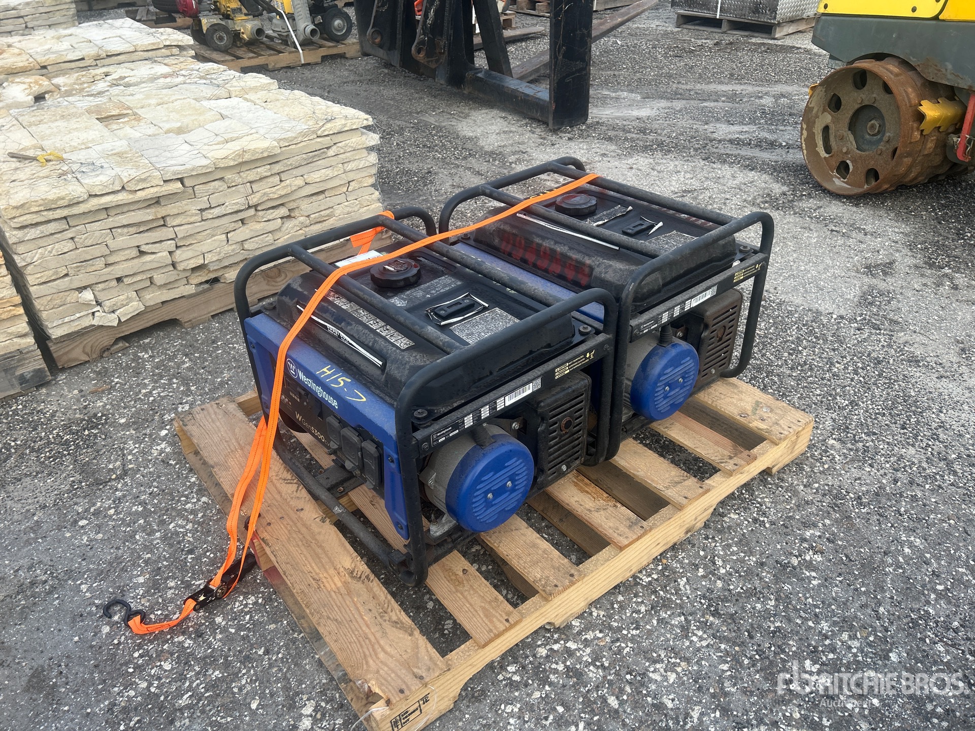 General Appearance with Picture, Right Front Corner