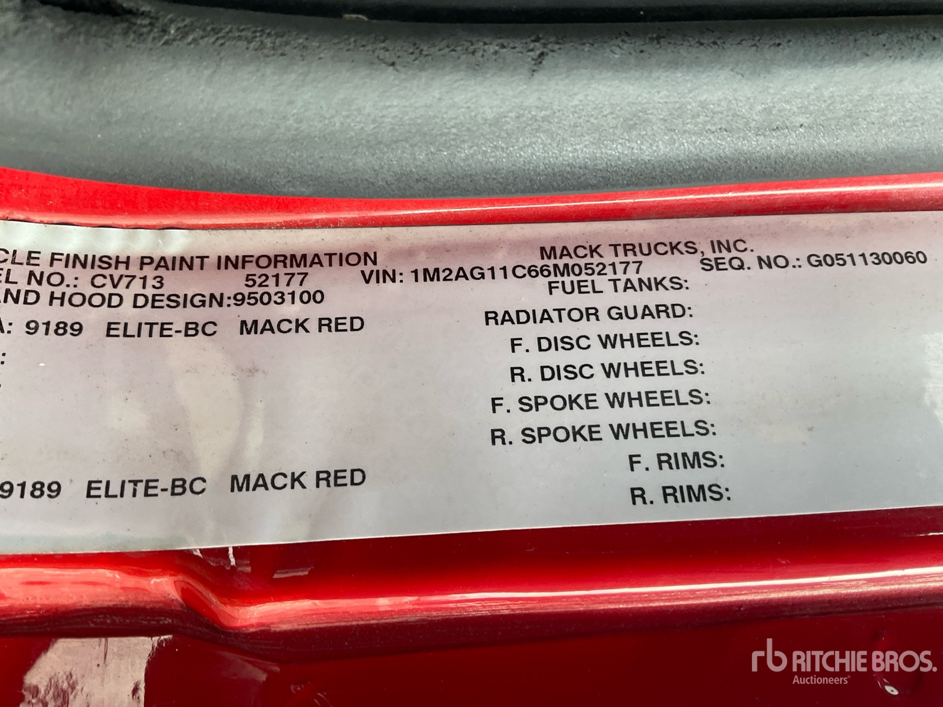 General Appearance with Numéro de série/Numéro d'identification du véhicule automobile