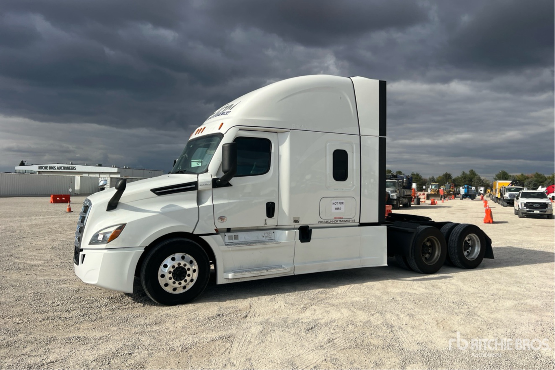 General Appearance with Picture, Left Front Corner