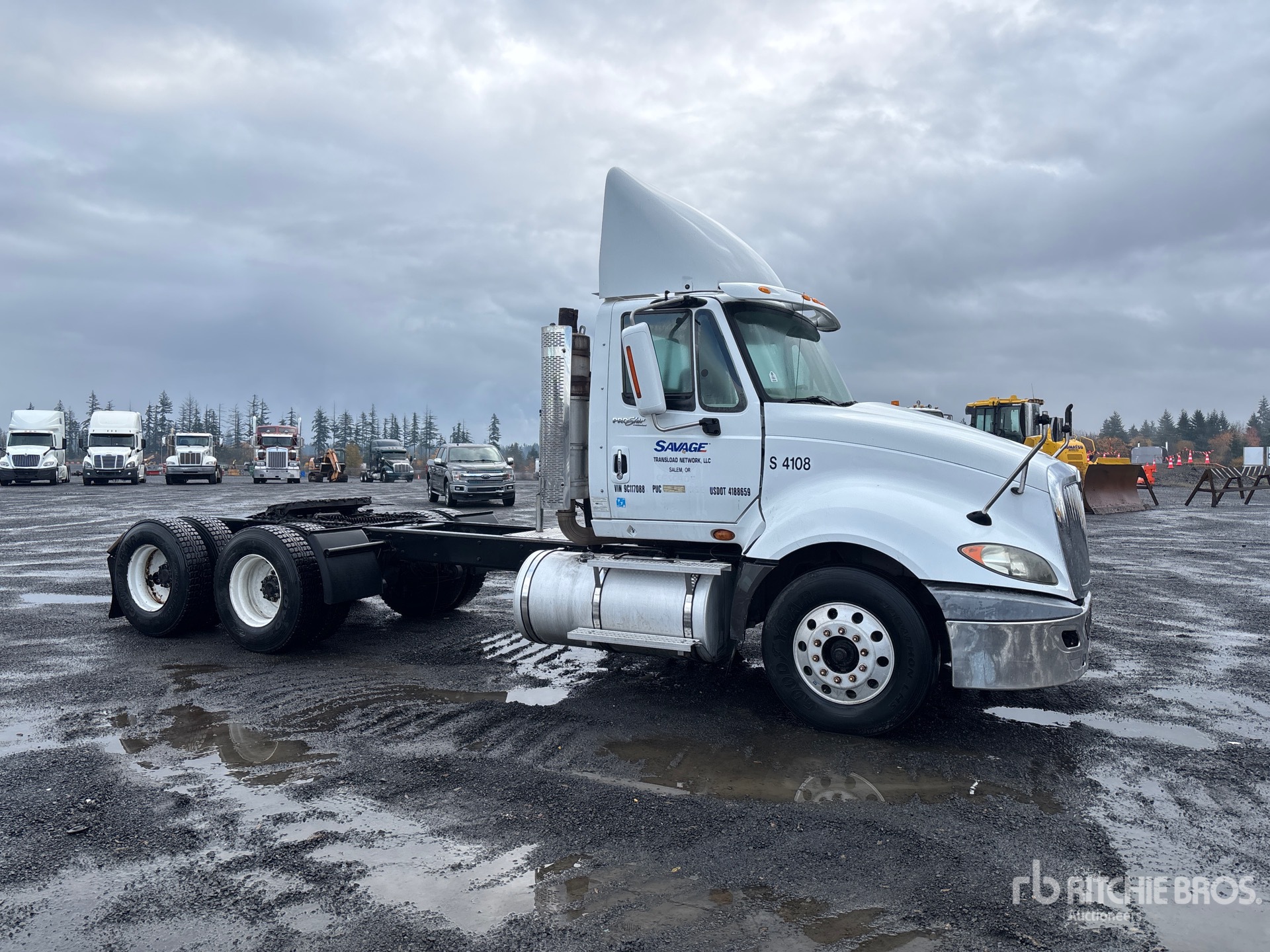 General Appearance with Picture, Right Front Corner