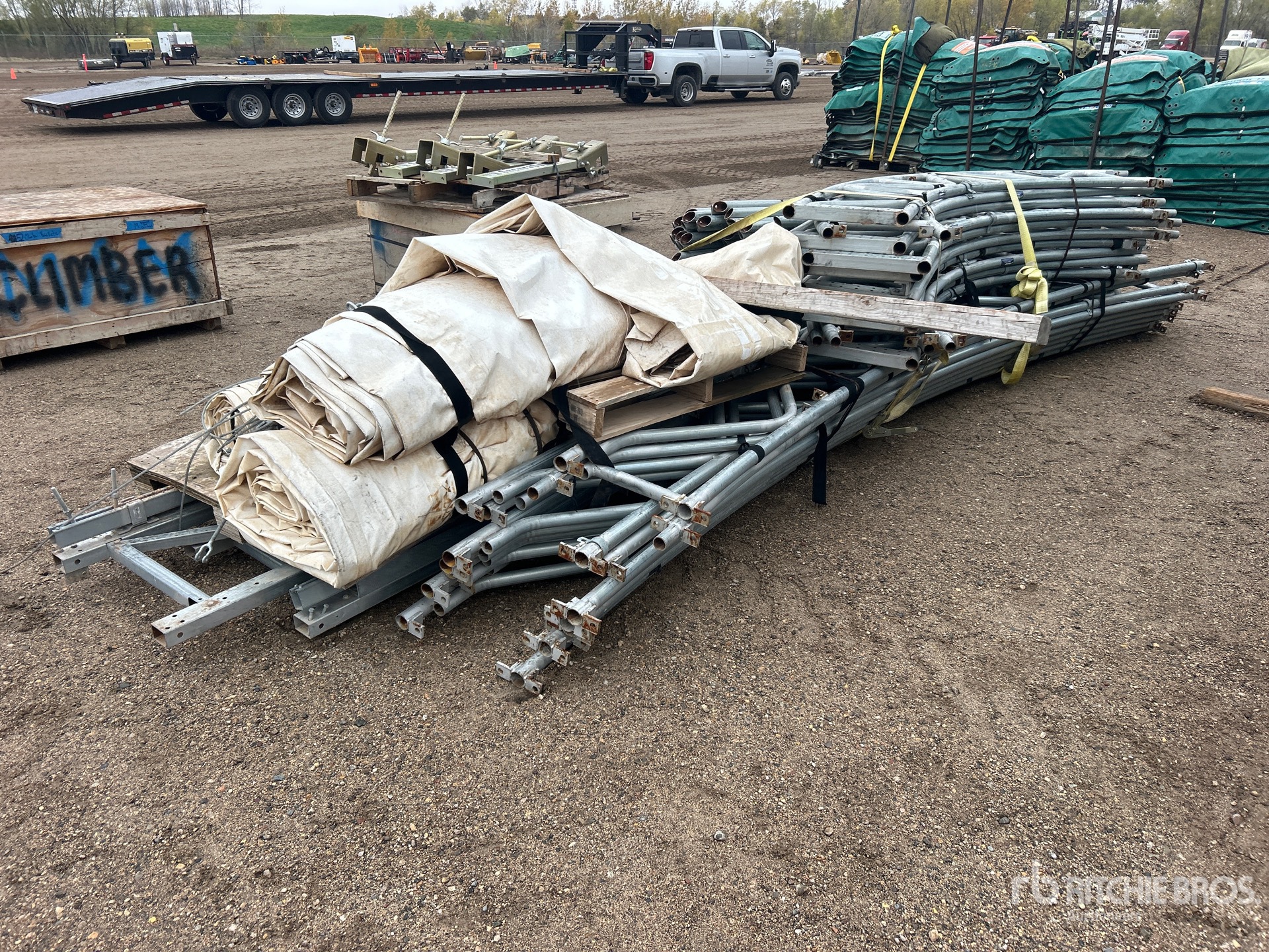 General Appearance with Foto, angolo posteriore sinistro