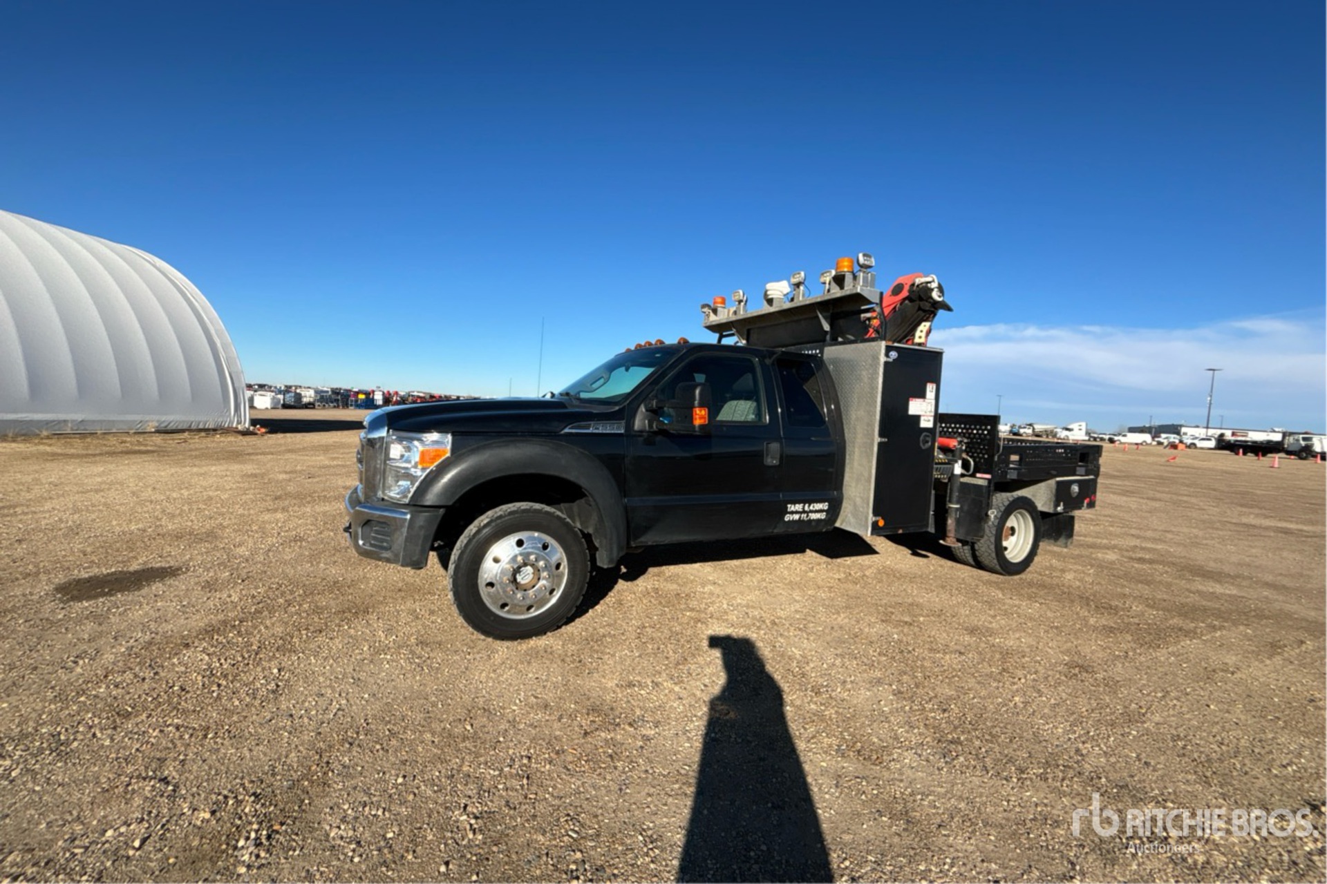 General Appearance with Bild, Ecke vorne links