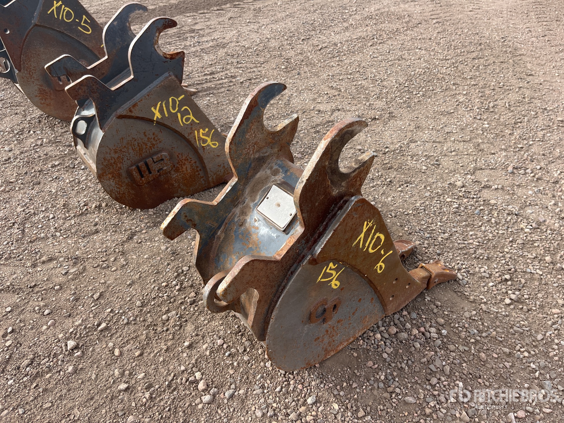 Aspect général with Image, coin arrière droit