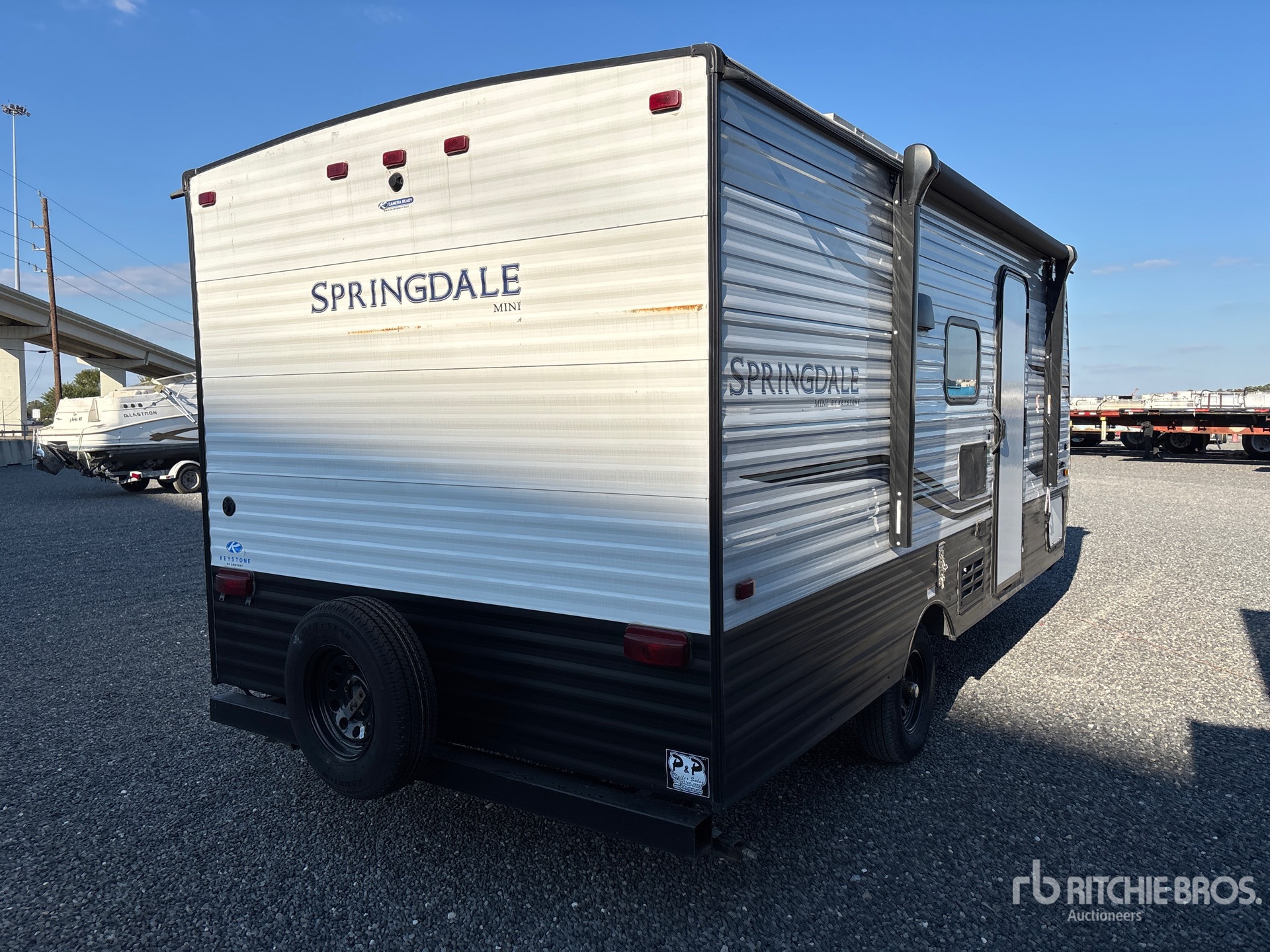 General Appearance with Imagen: esquina trasera derecha