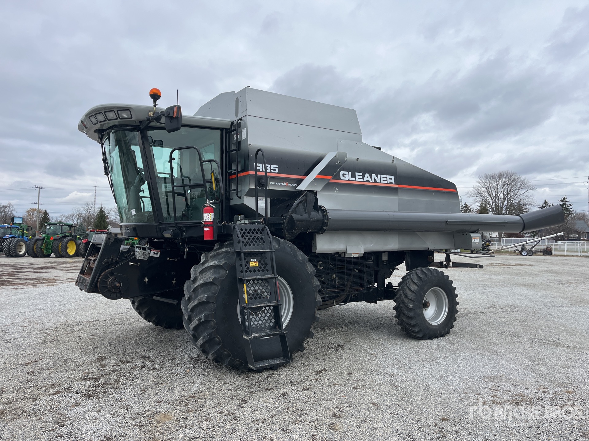 General Appearance with Featured Photo