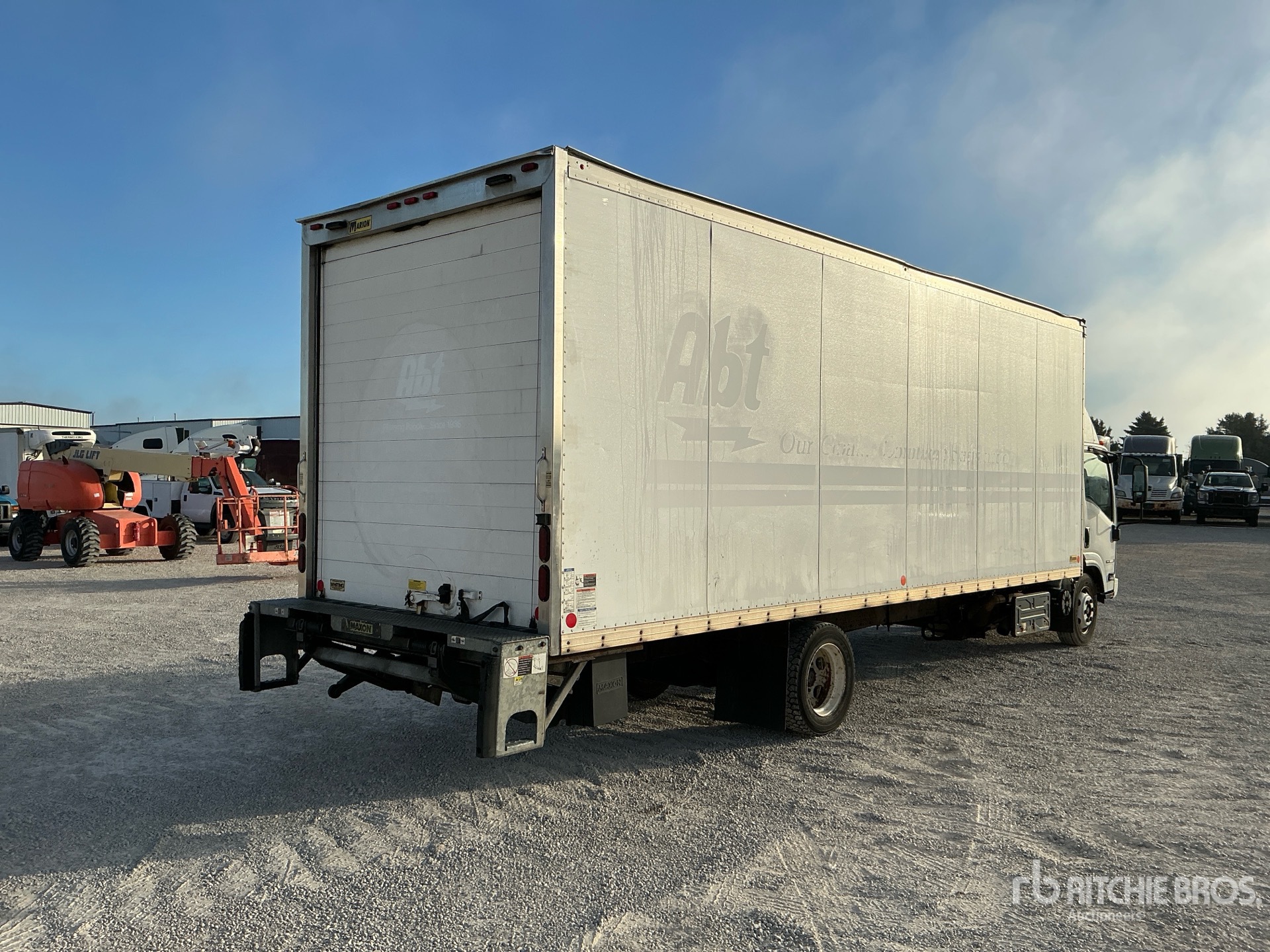 Aspect général with Image, coin arrière droit