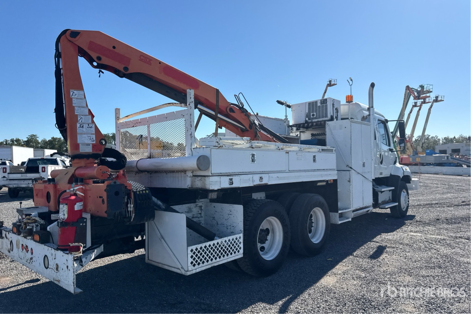 General Appearance with Imagen: esquina trasera derecha