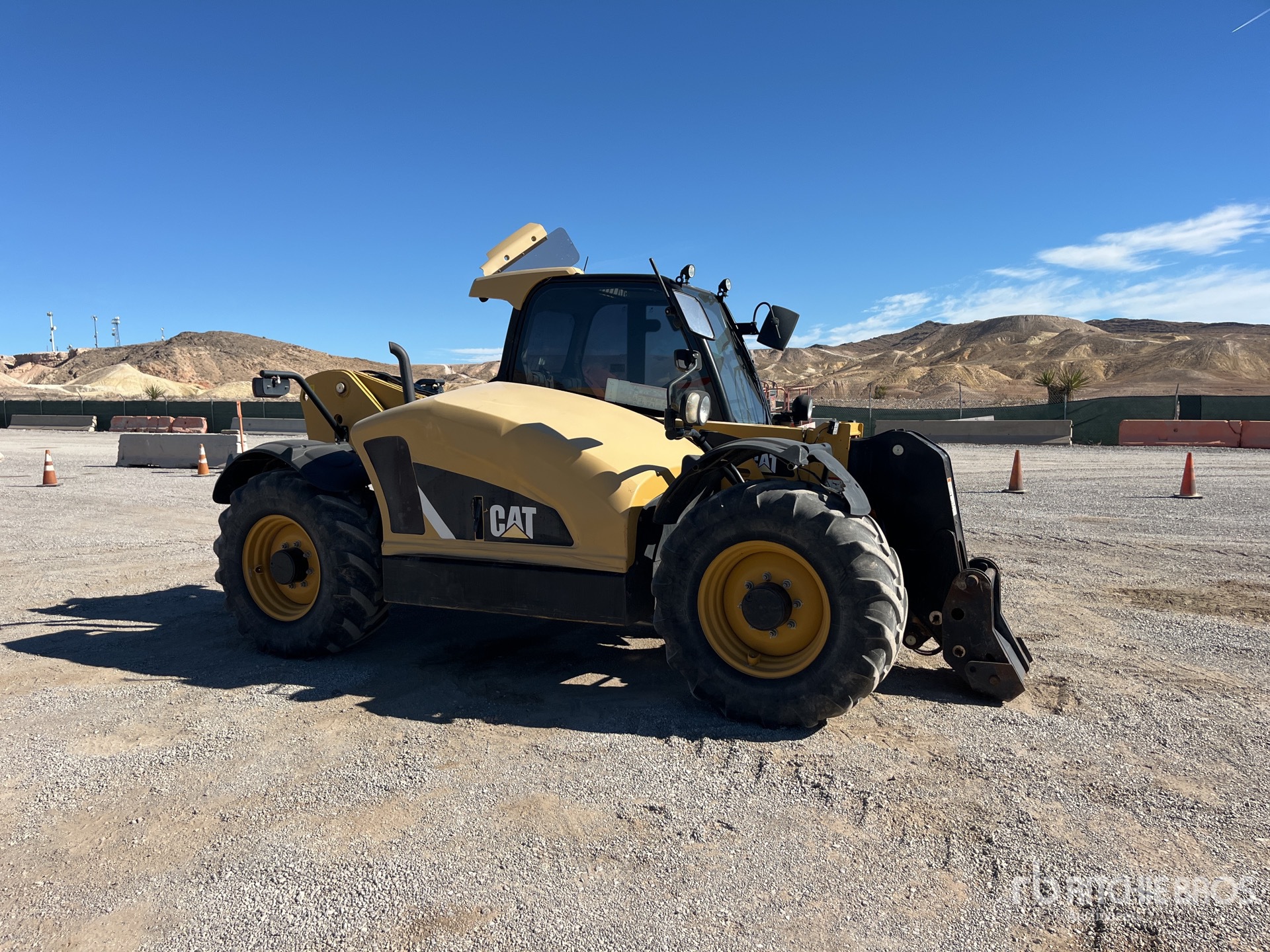 General Appearance with Foto, angolo anteriore destro