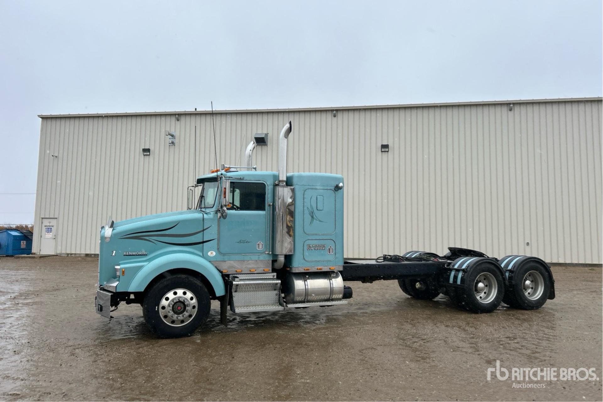 General Appearance with Picture, Left Front Corner