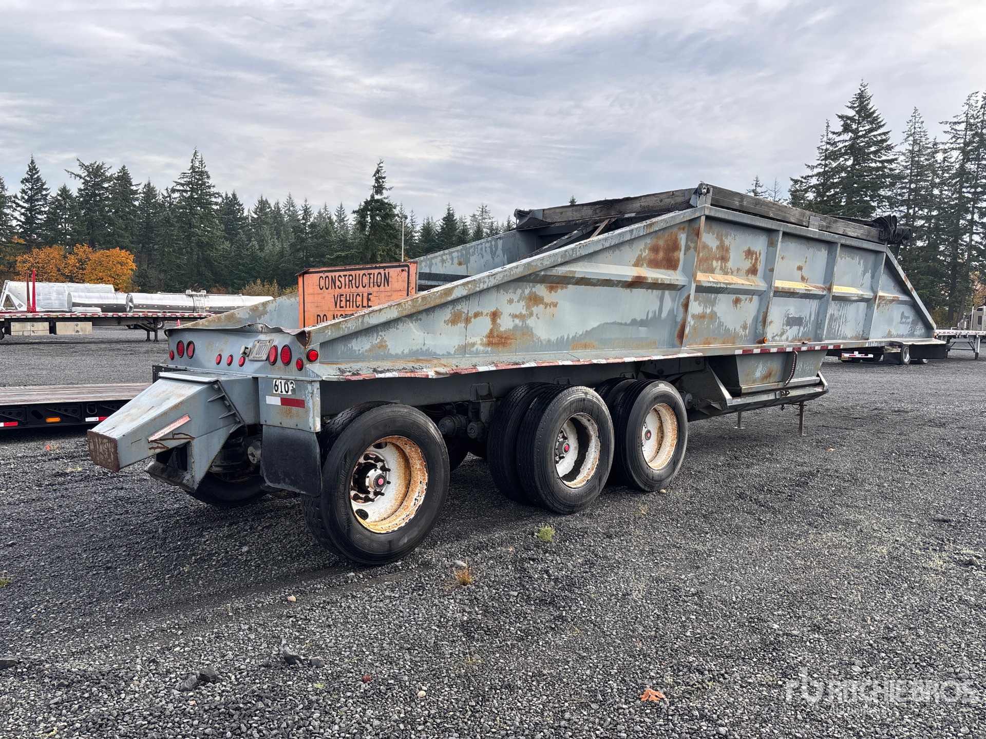 General Appearance with Image, coin arrière droit