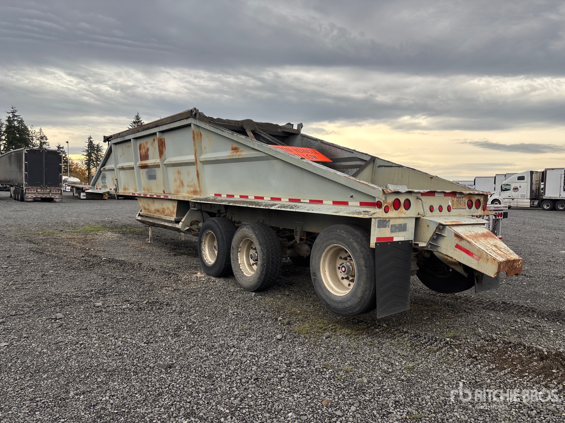 General Appearance with Imagen: esquina trasera izquierda