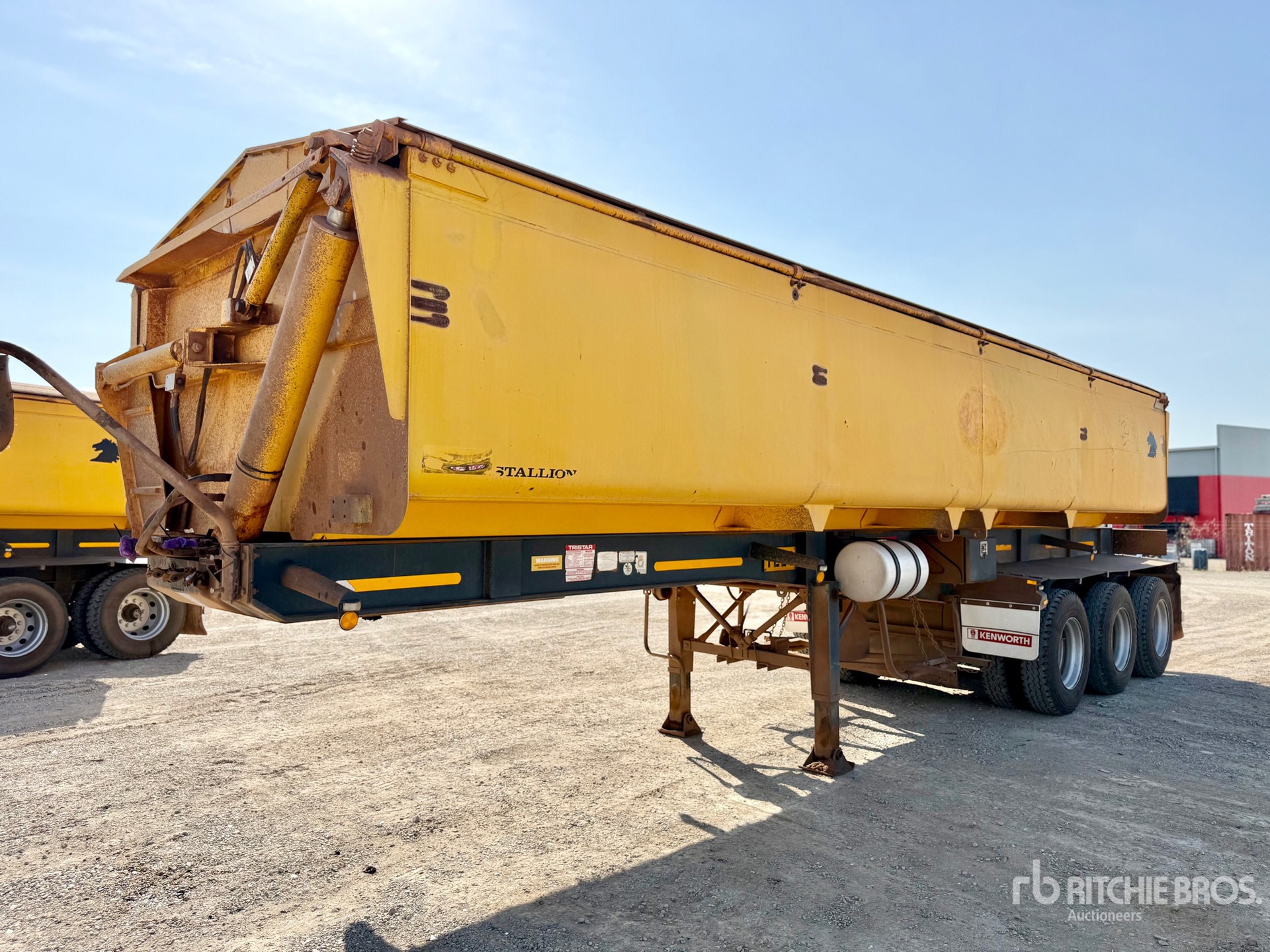 General Appearance with Picture, Right Front Corner