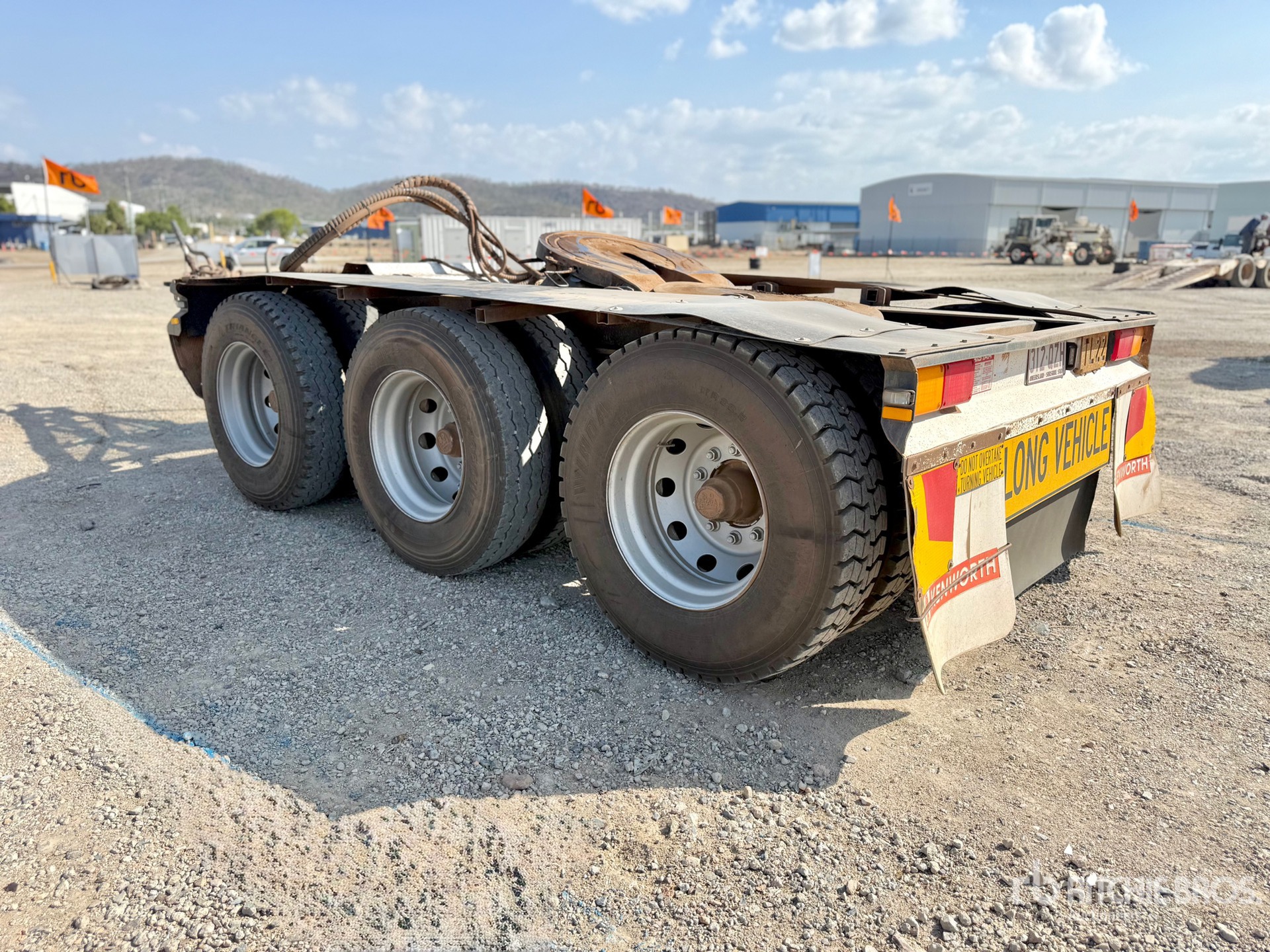 General Appearance with Bild, Ecke hinten rechts