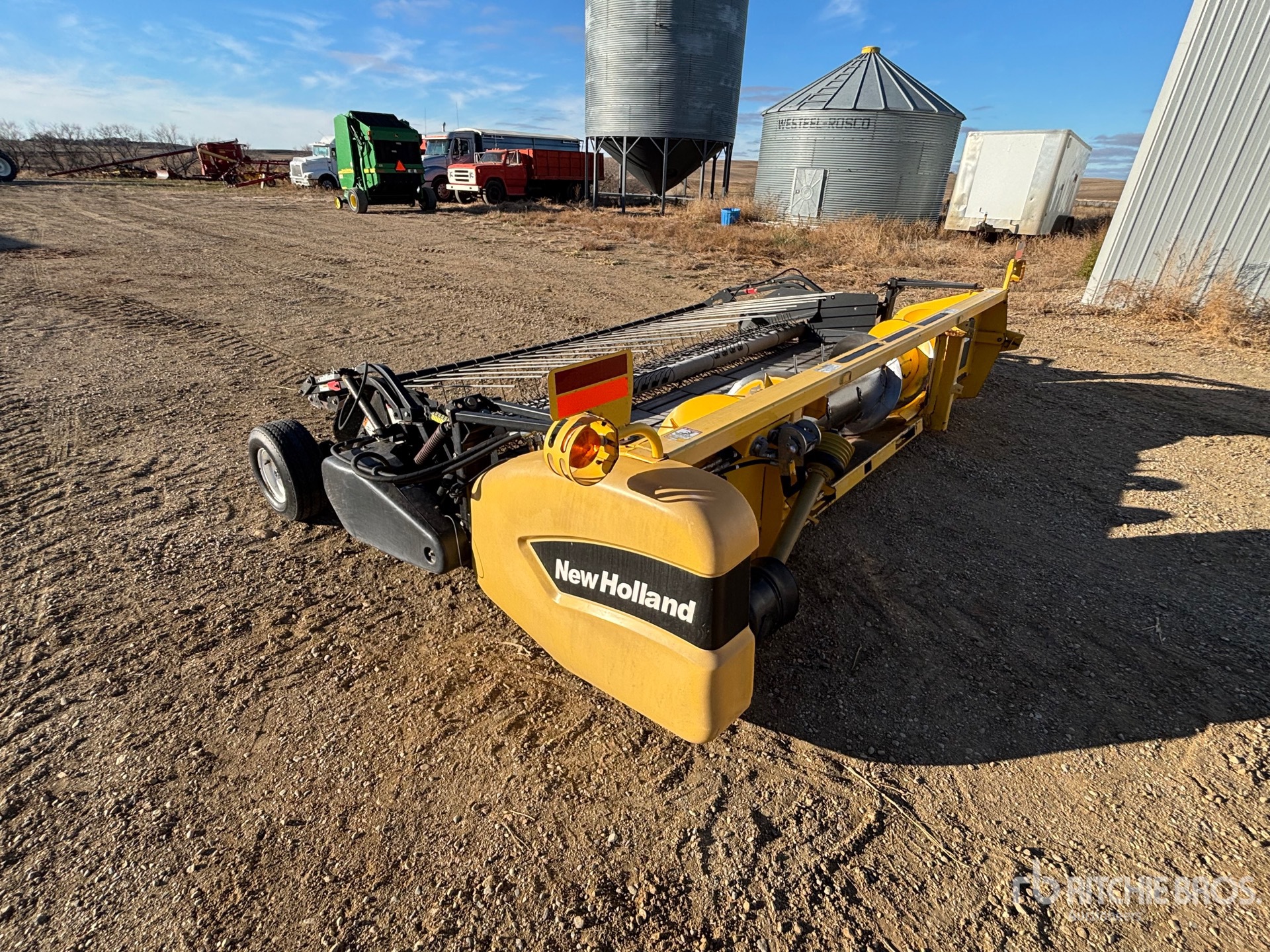 General Appearance with Foto, angolo posteriore sinistro