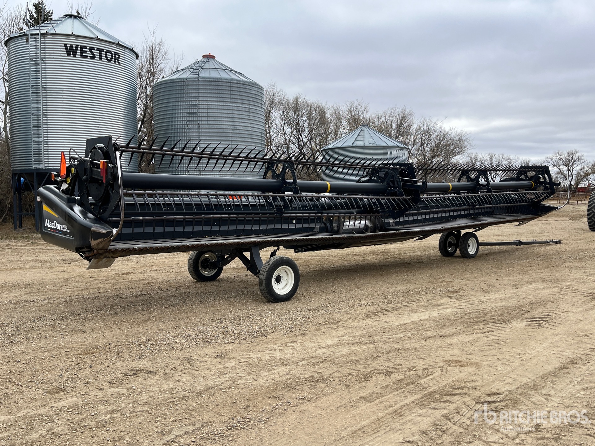 General Appearance with Foto, angolo anteriore destro