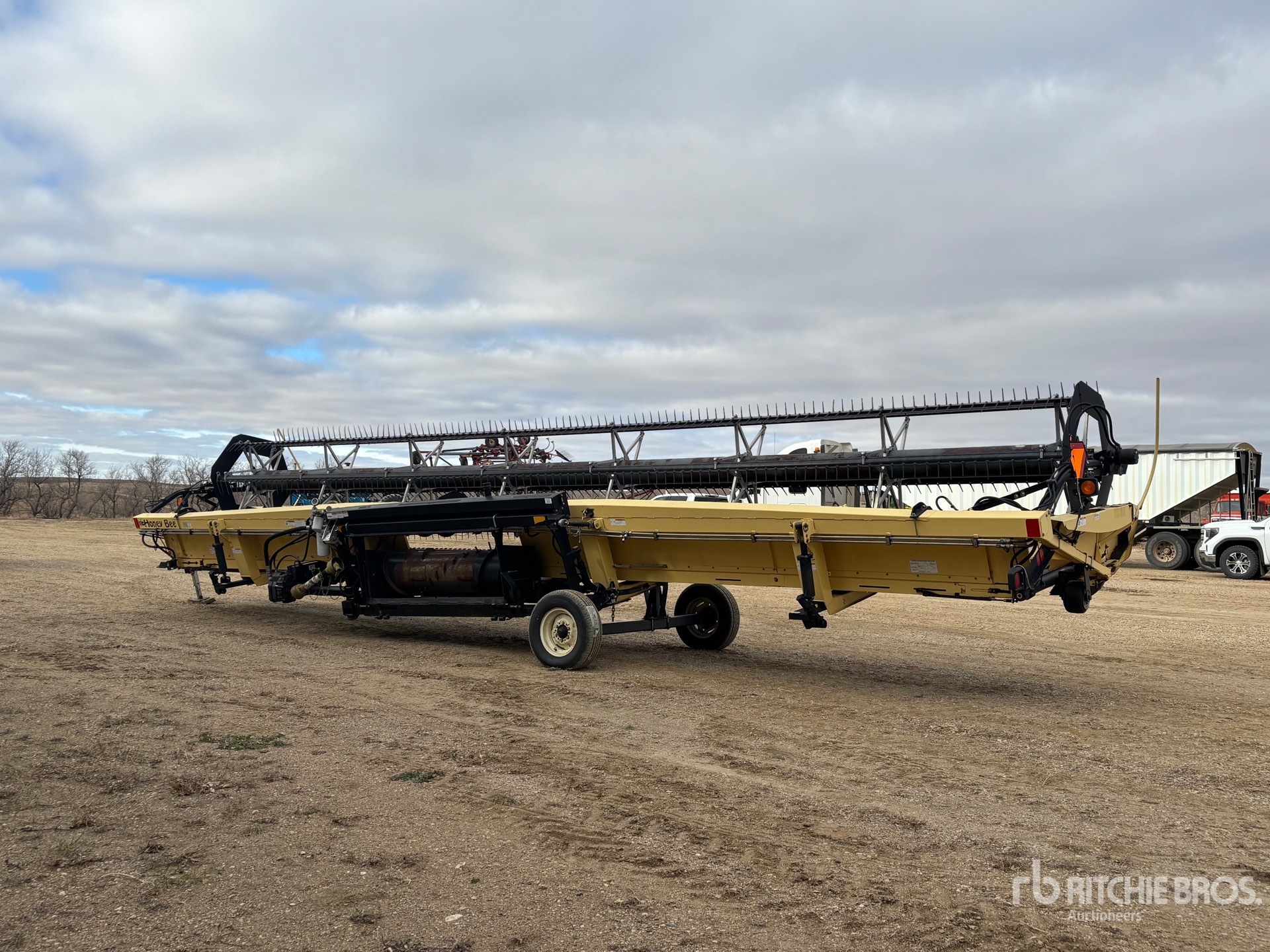 General Appearance with Foto, angolo anteriore sinistro