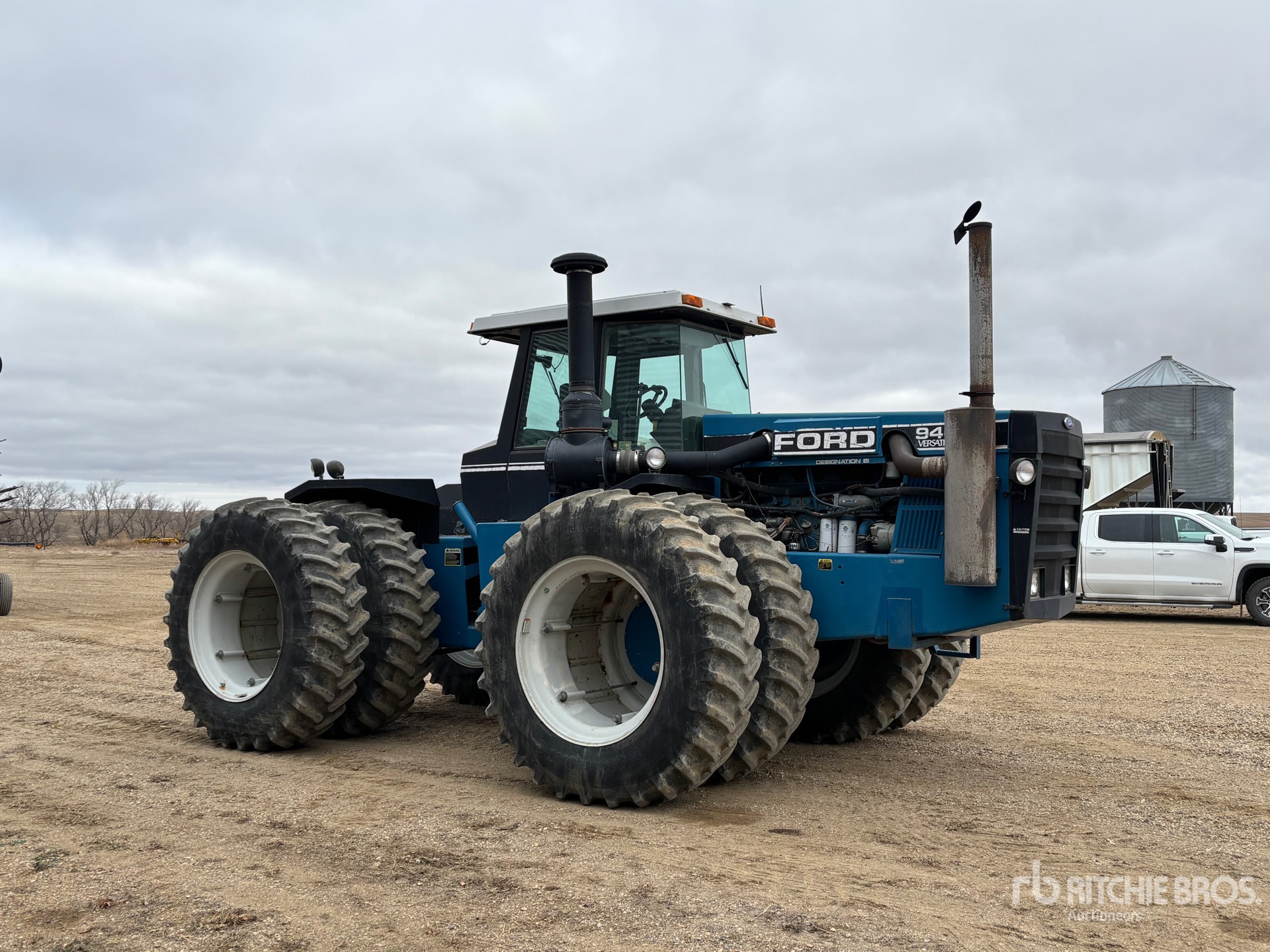 Aspect général with Image, coin avant droit