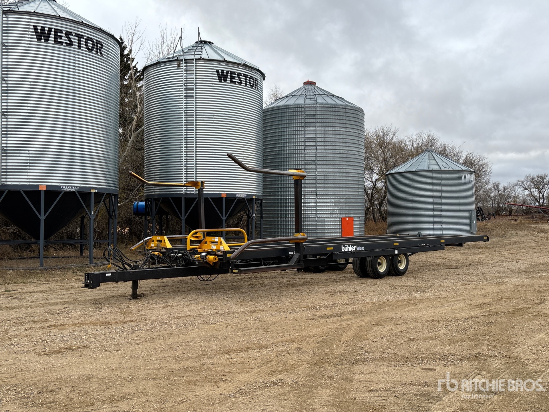 General Appearance with Foto, angolo anteriore sinistro