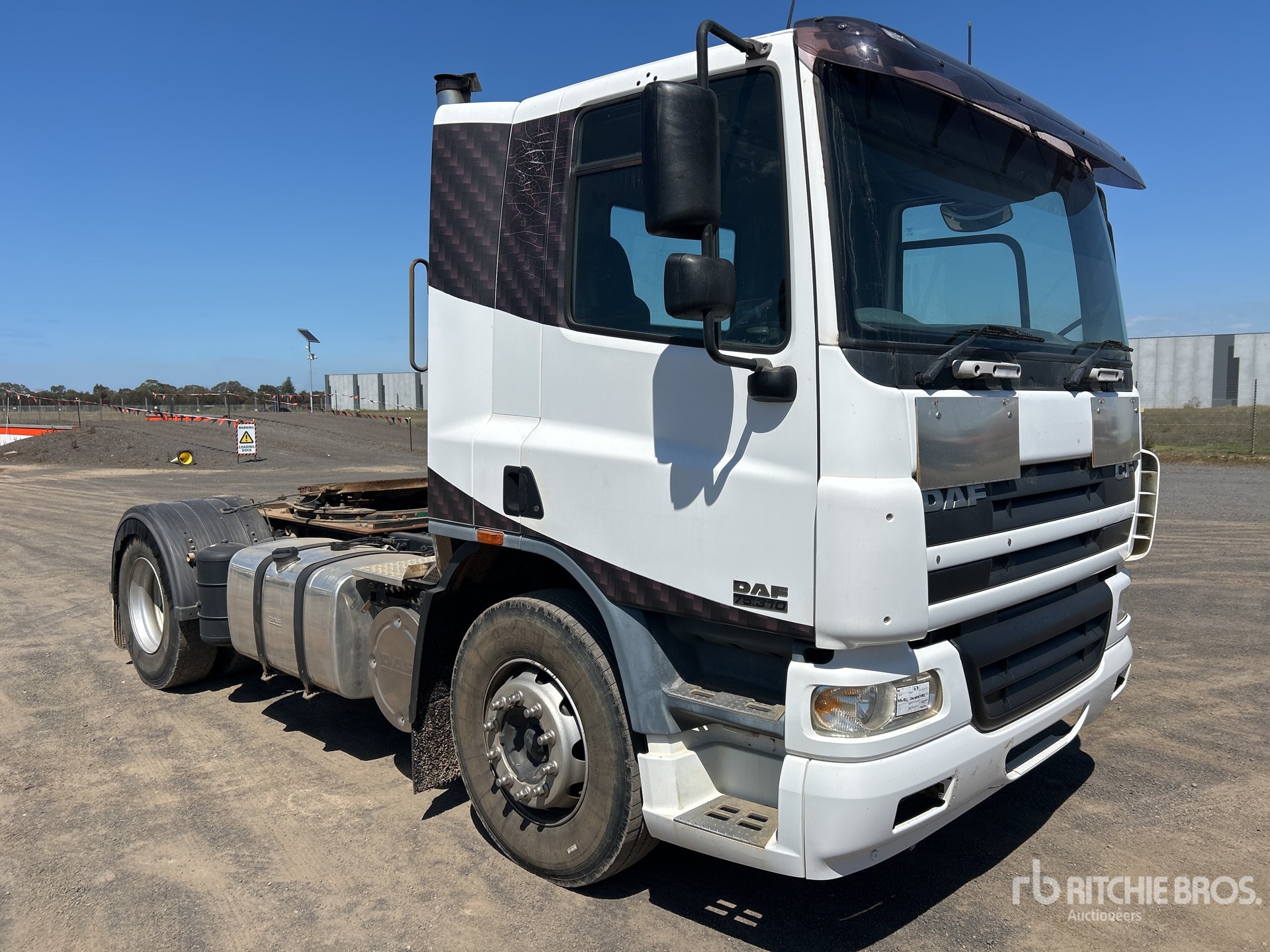 General Appearance with Foto, angolo anteriore sinistro