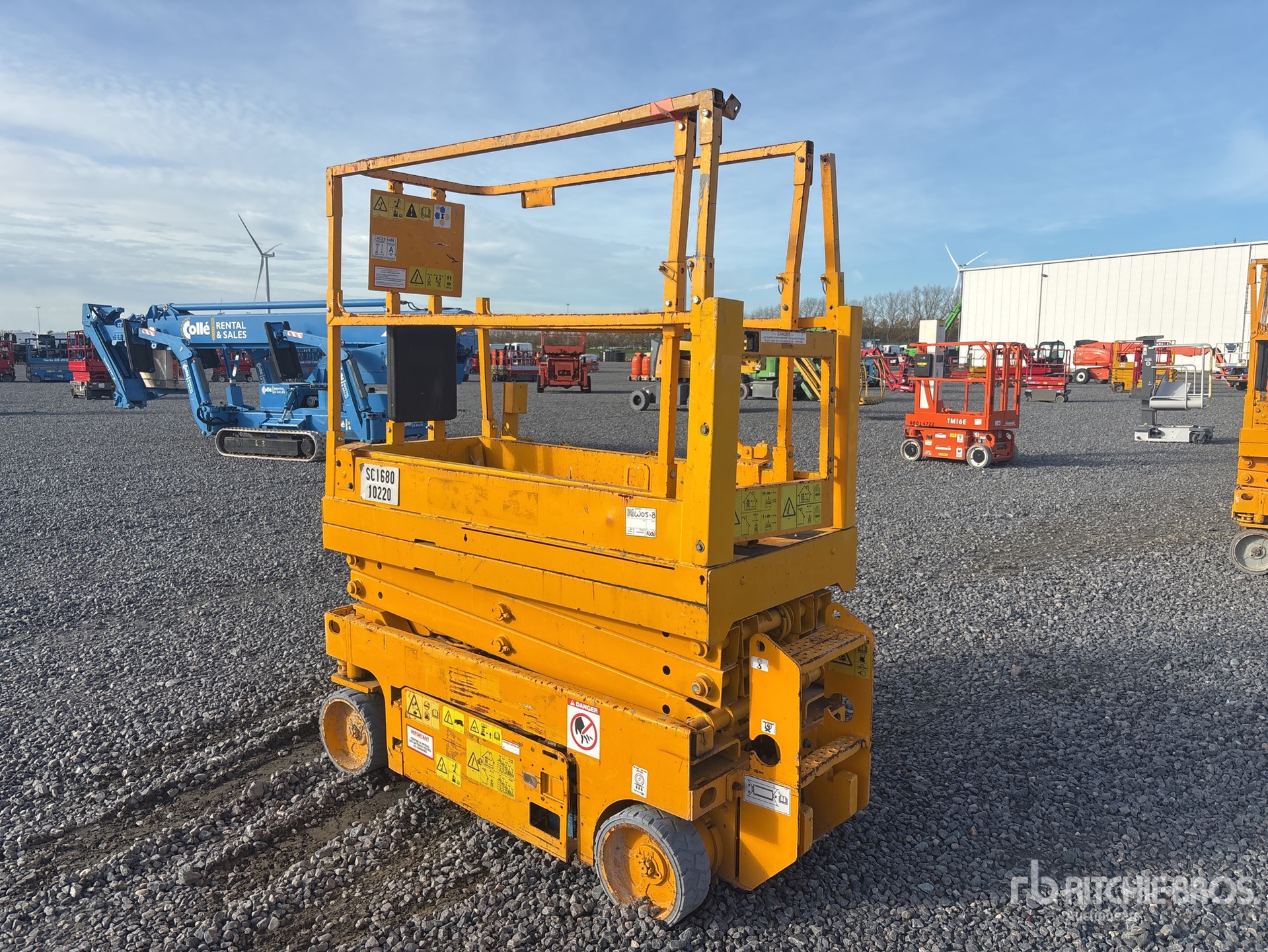 General Appearance with Picture, Right Front Corner