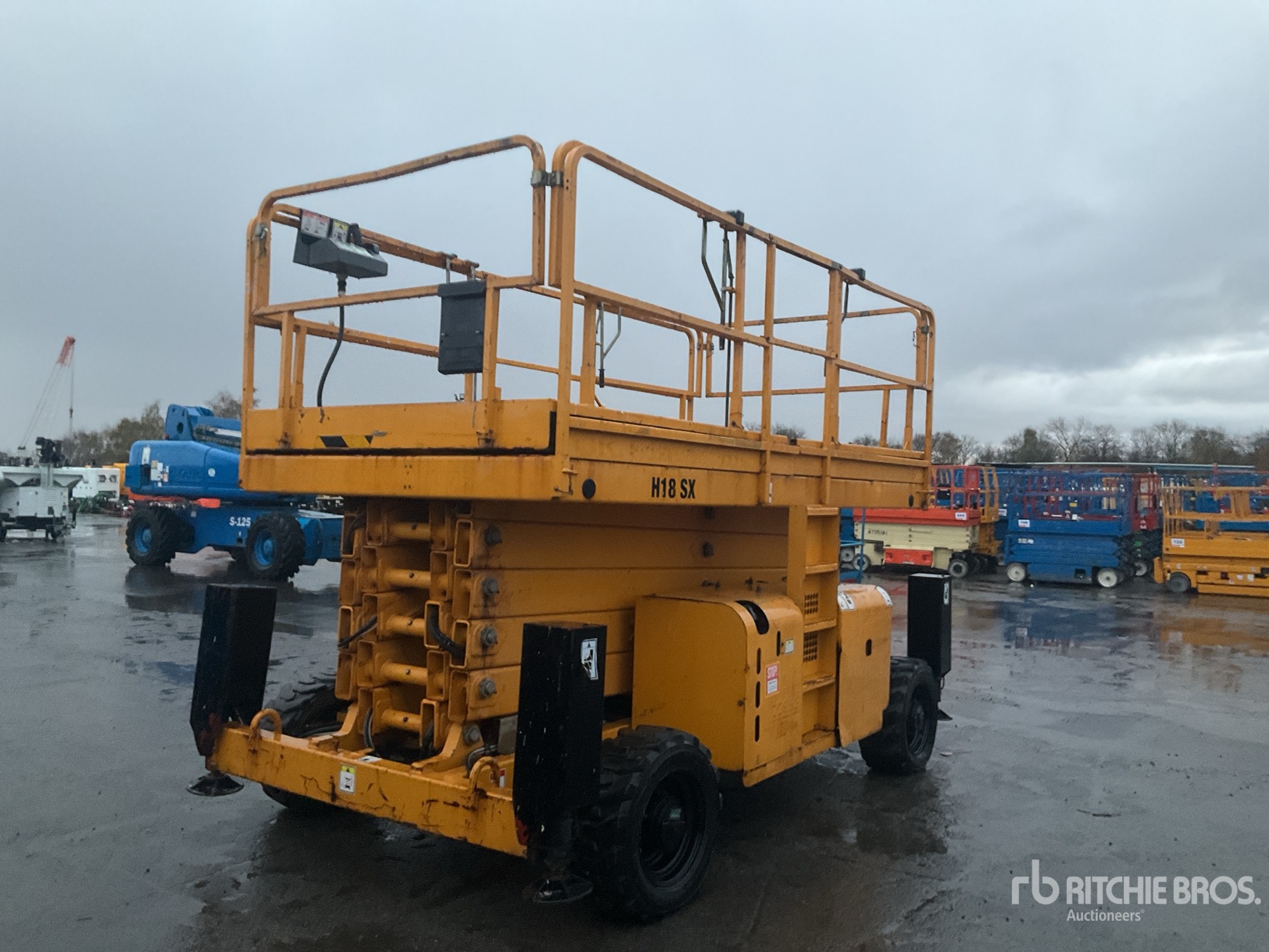 General Appearance with Imagen: esquina trasera derecha