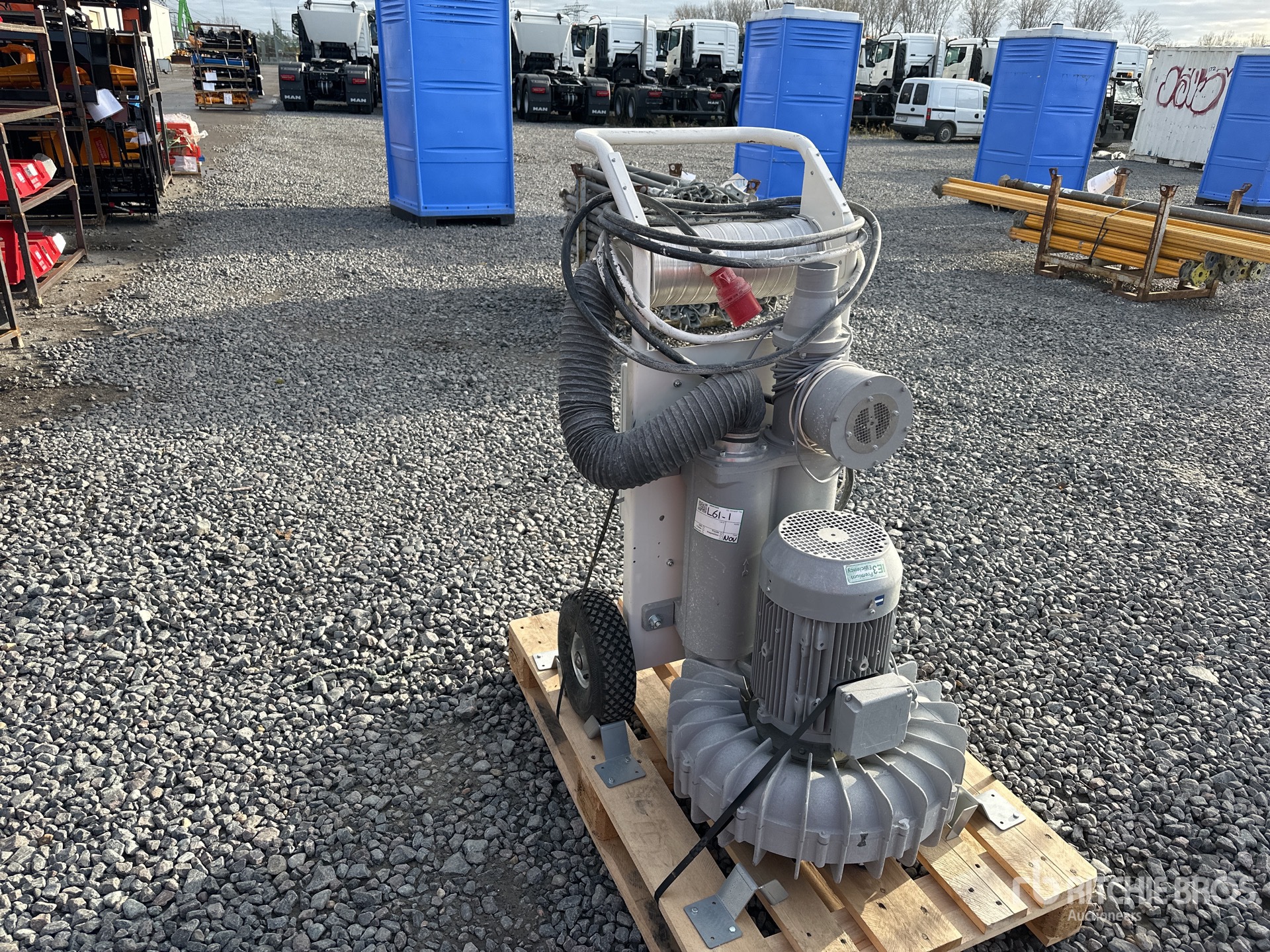 General Appearance with Image, coin avant droit