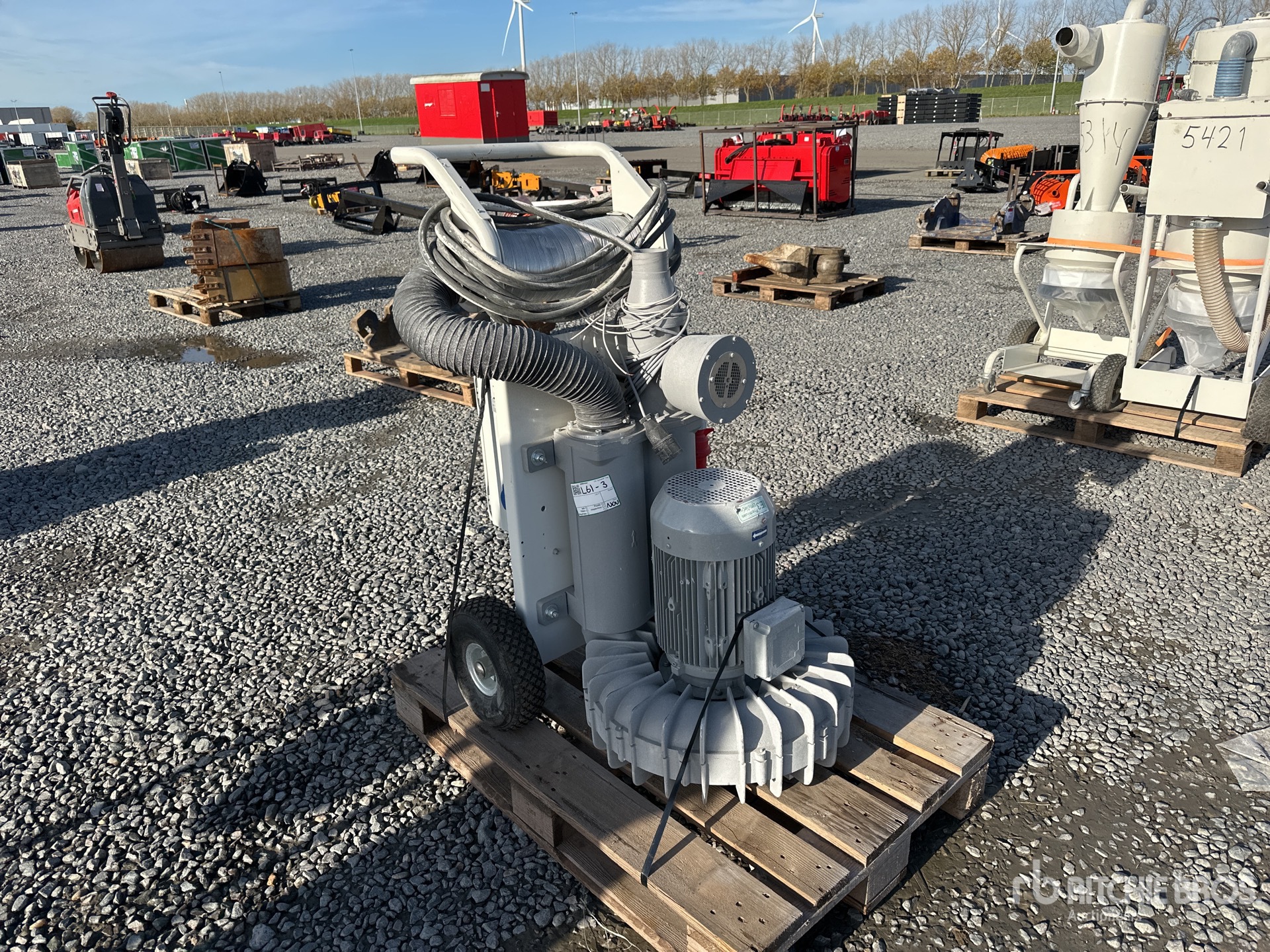 General Appearance with Image, coin avant droit