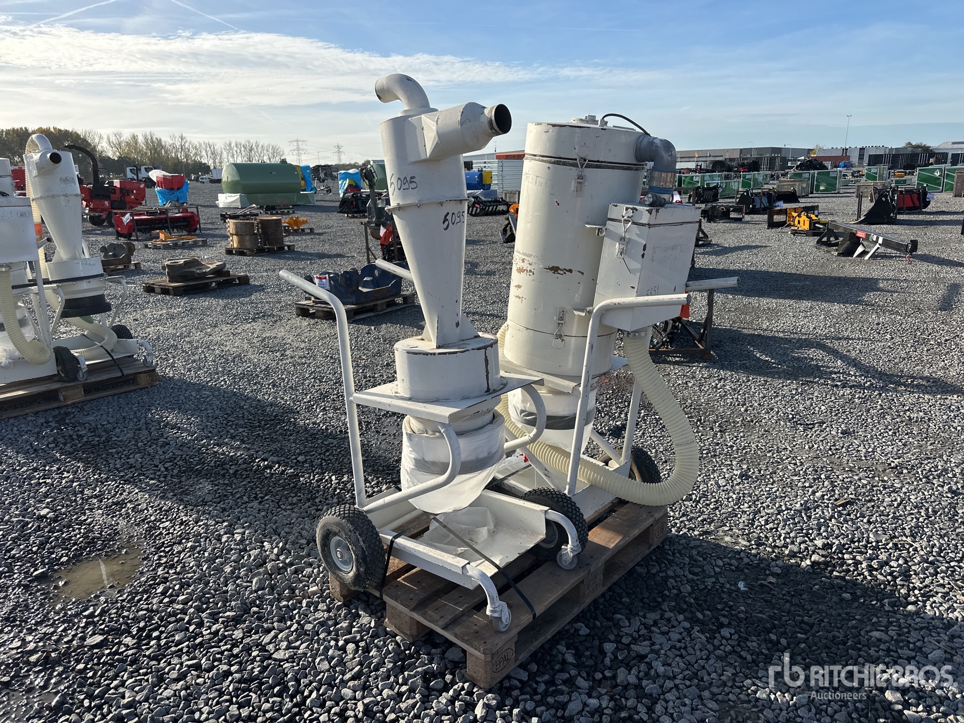 General Appearance with Image, coin avant gauche