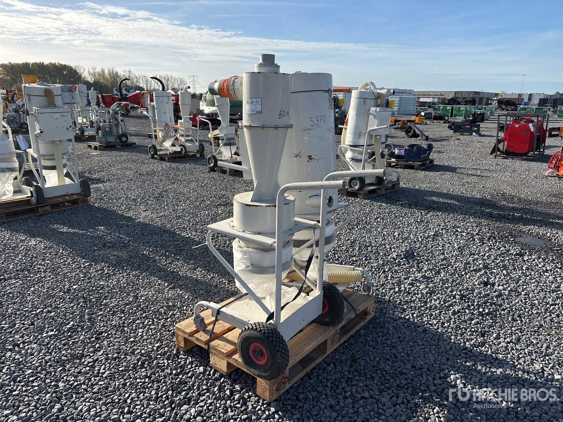 General Appearance with Image, coin avant gauche