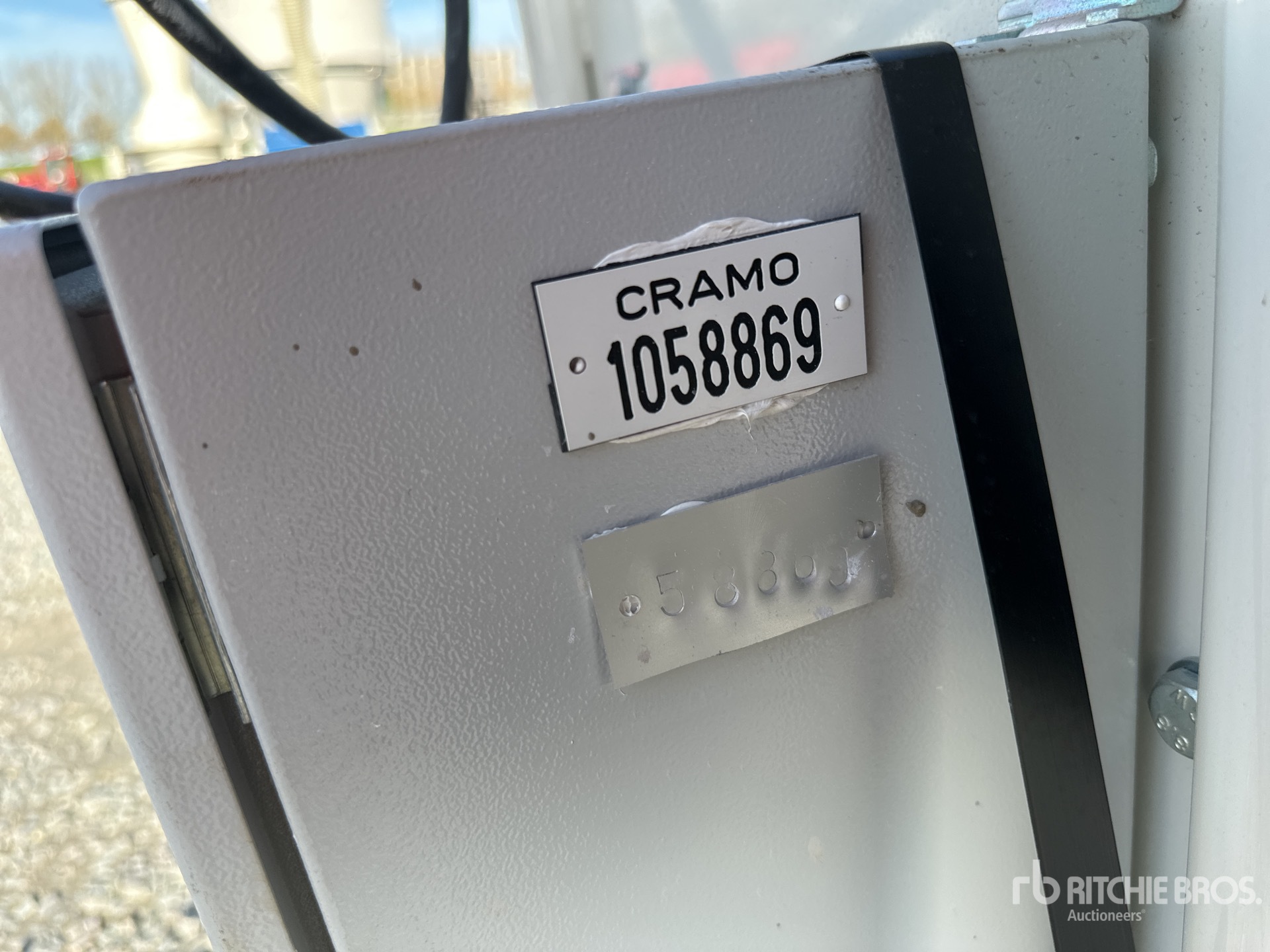 General Appearance with Numéro de série/Numéro d'identification du véhicule automobile