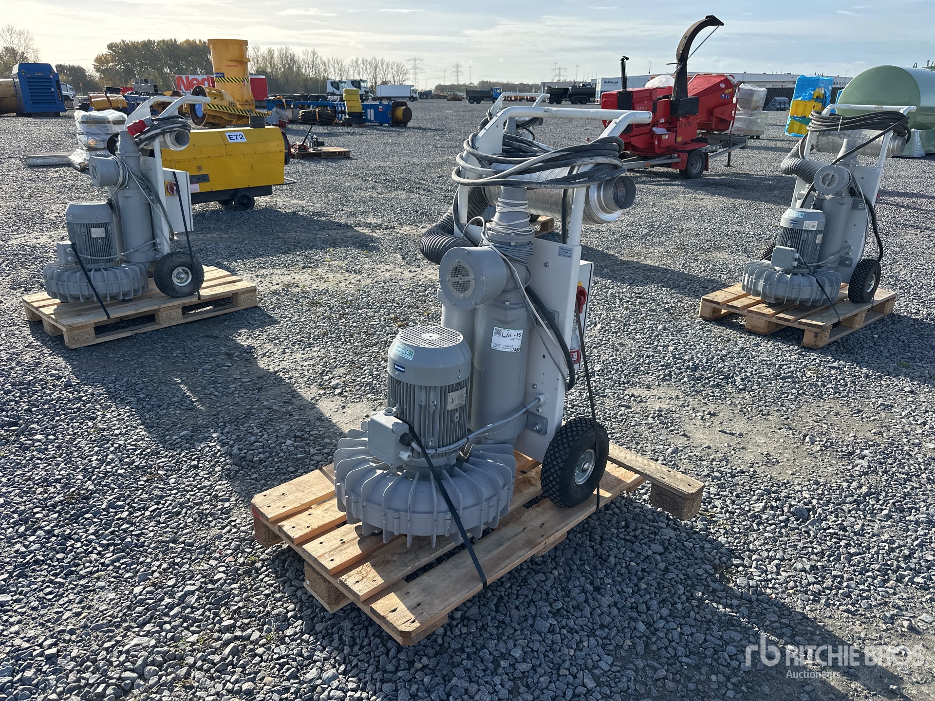 General Appearance with Image, coin avant gauche