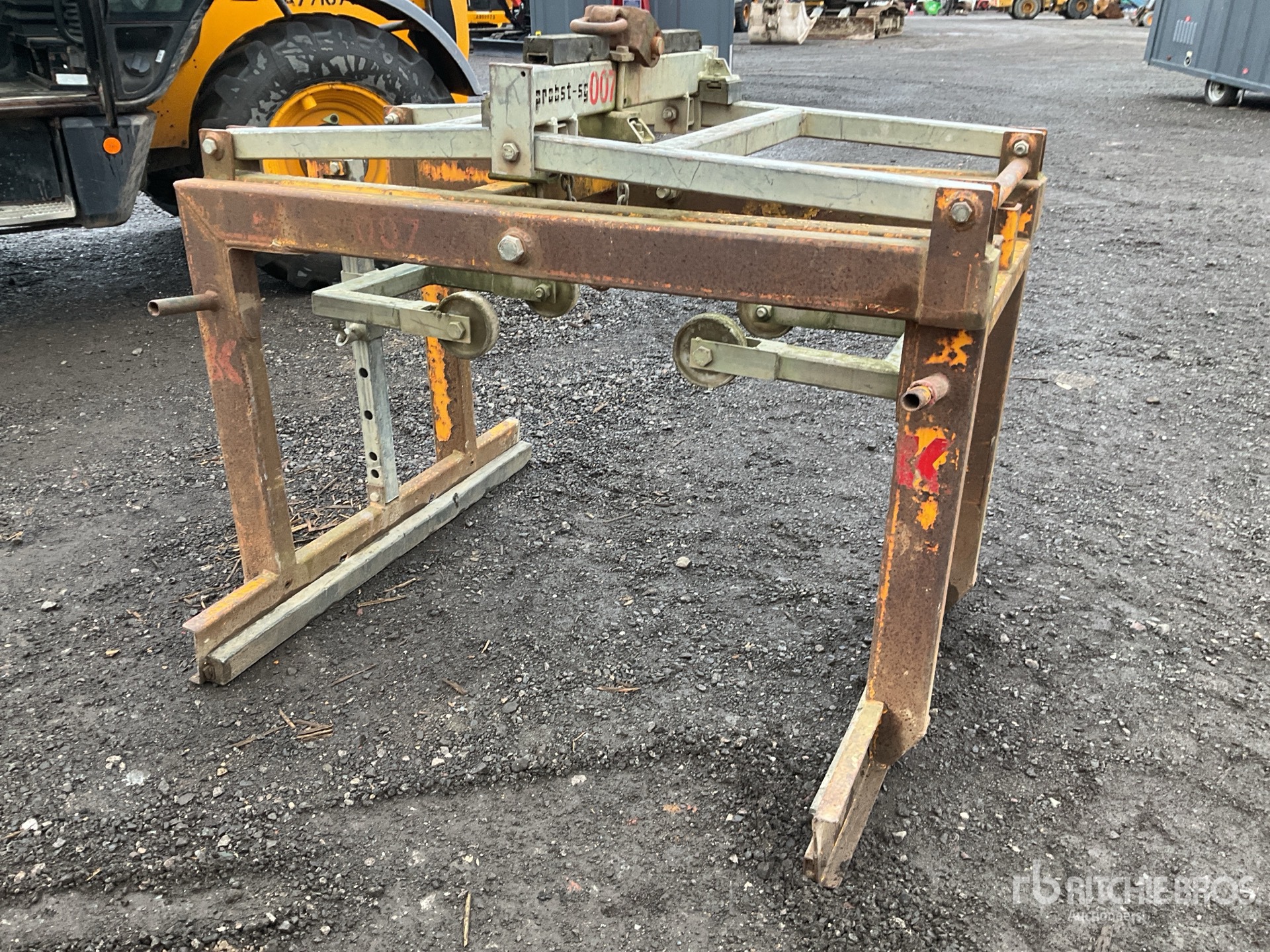 General Appearance with Picture, Right Front Corner