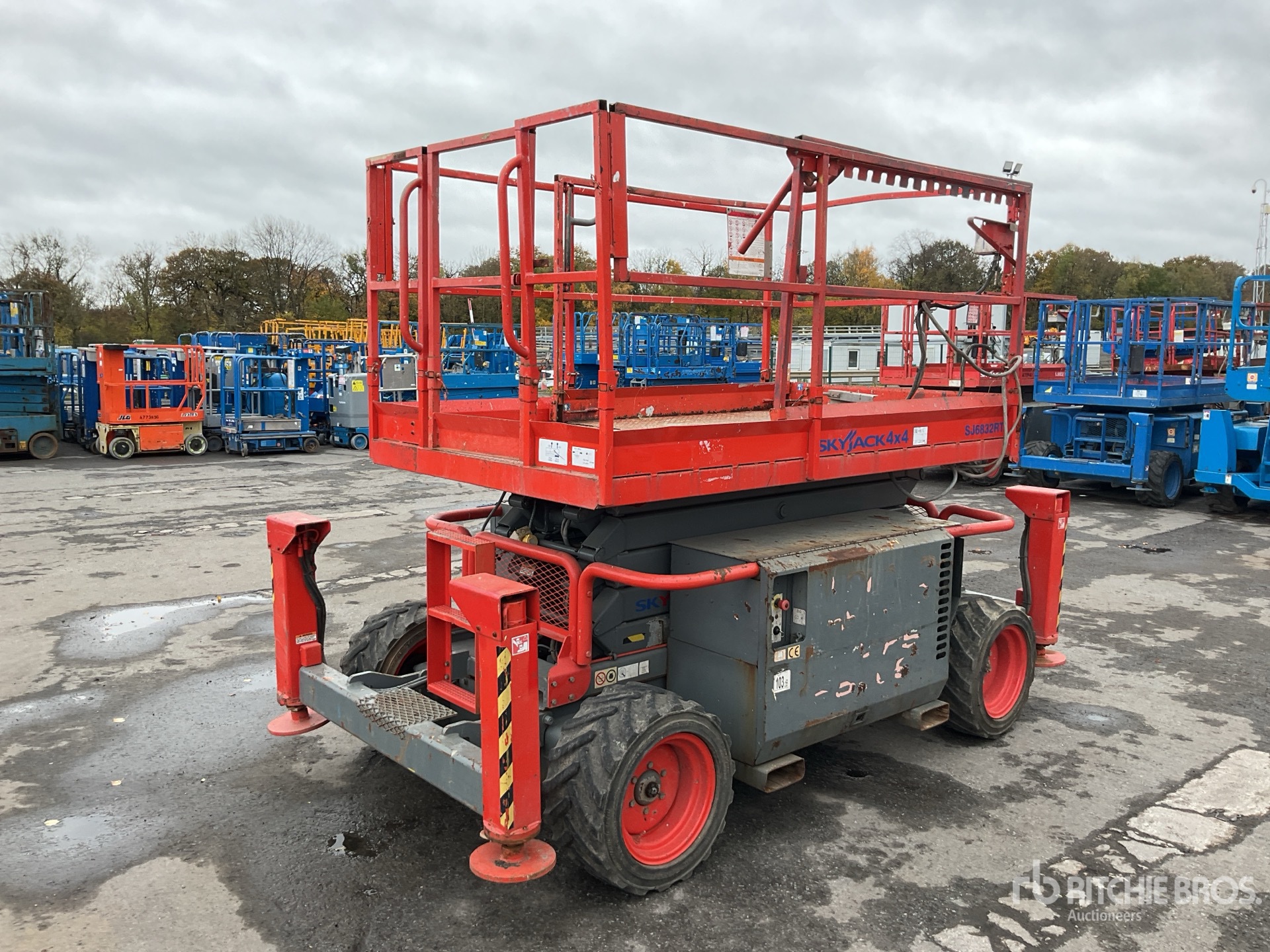 General Appearance with Picture, Right Rear Corner