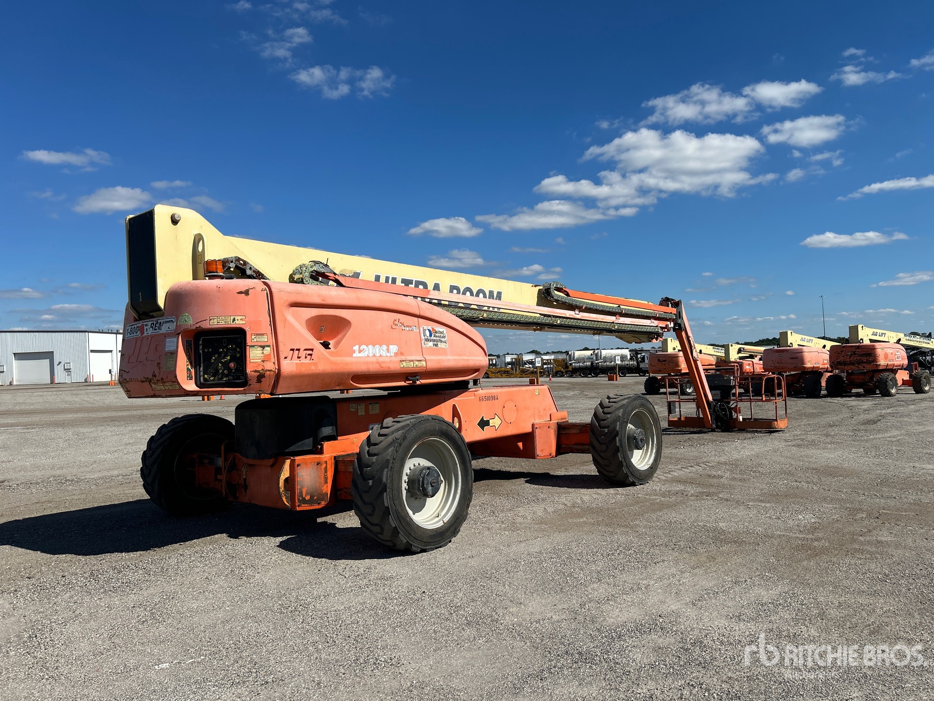 General Appearance with Bild, Ecke hinten rechts