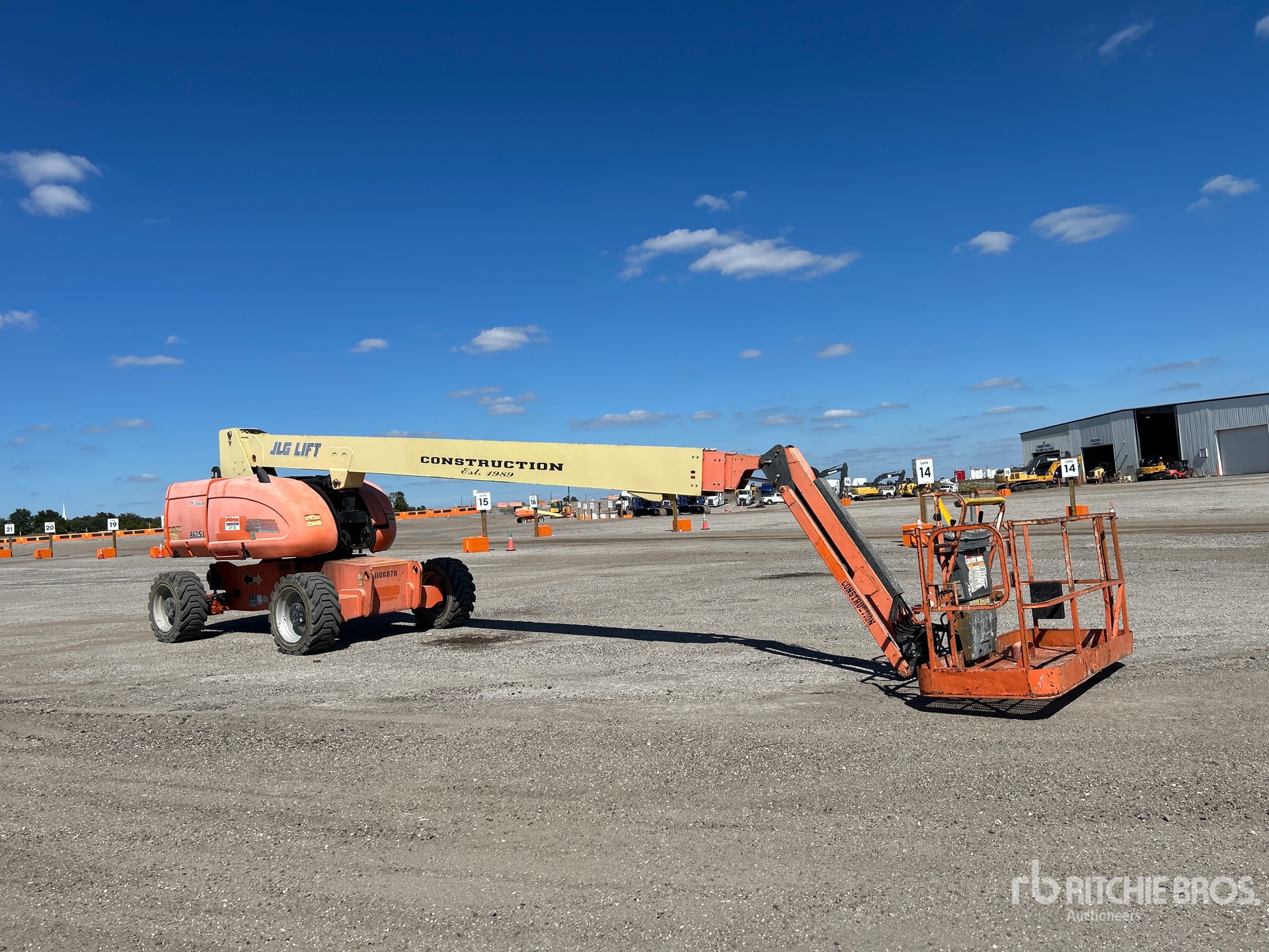 General Appearance with Foto, angolo anteriore destro