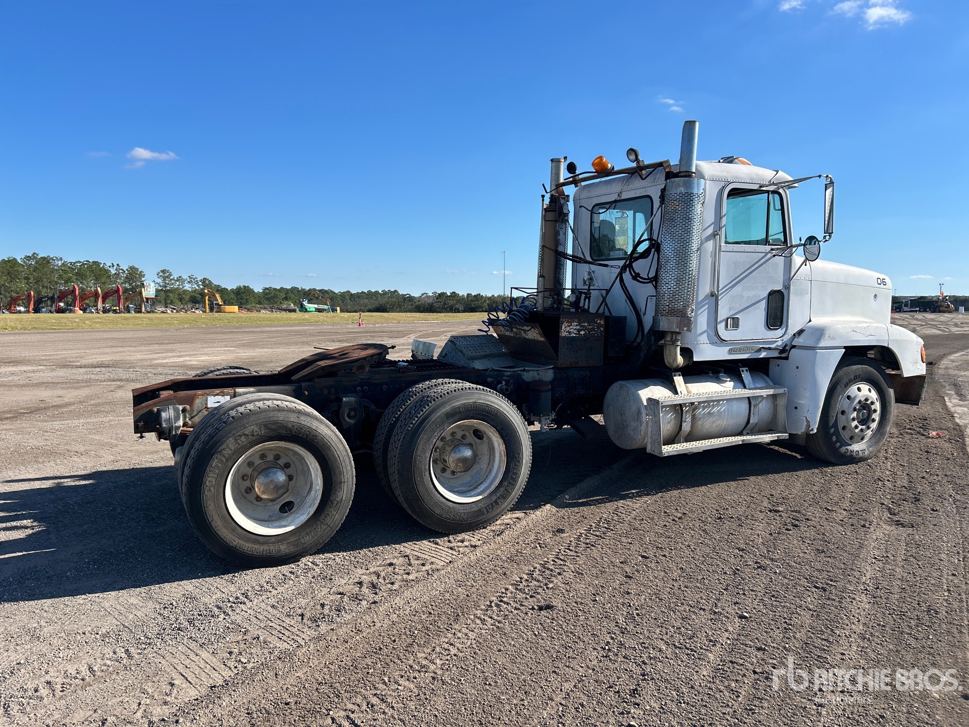 General Appearance with Bild, Ecke hinten rechts