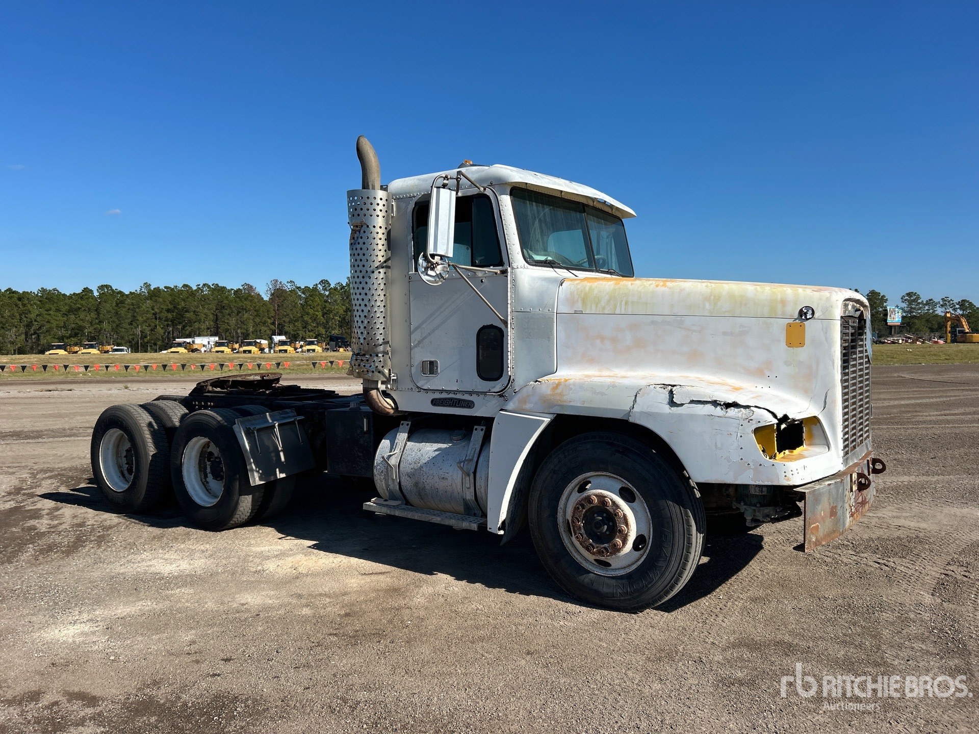 General Appearance with Bild, Ecke vorne rechts