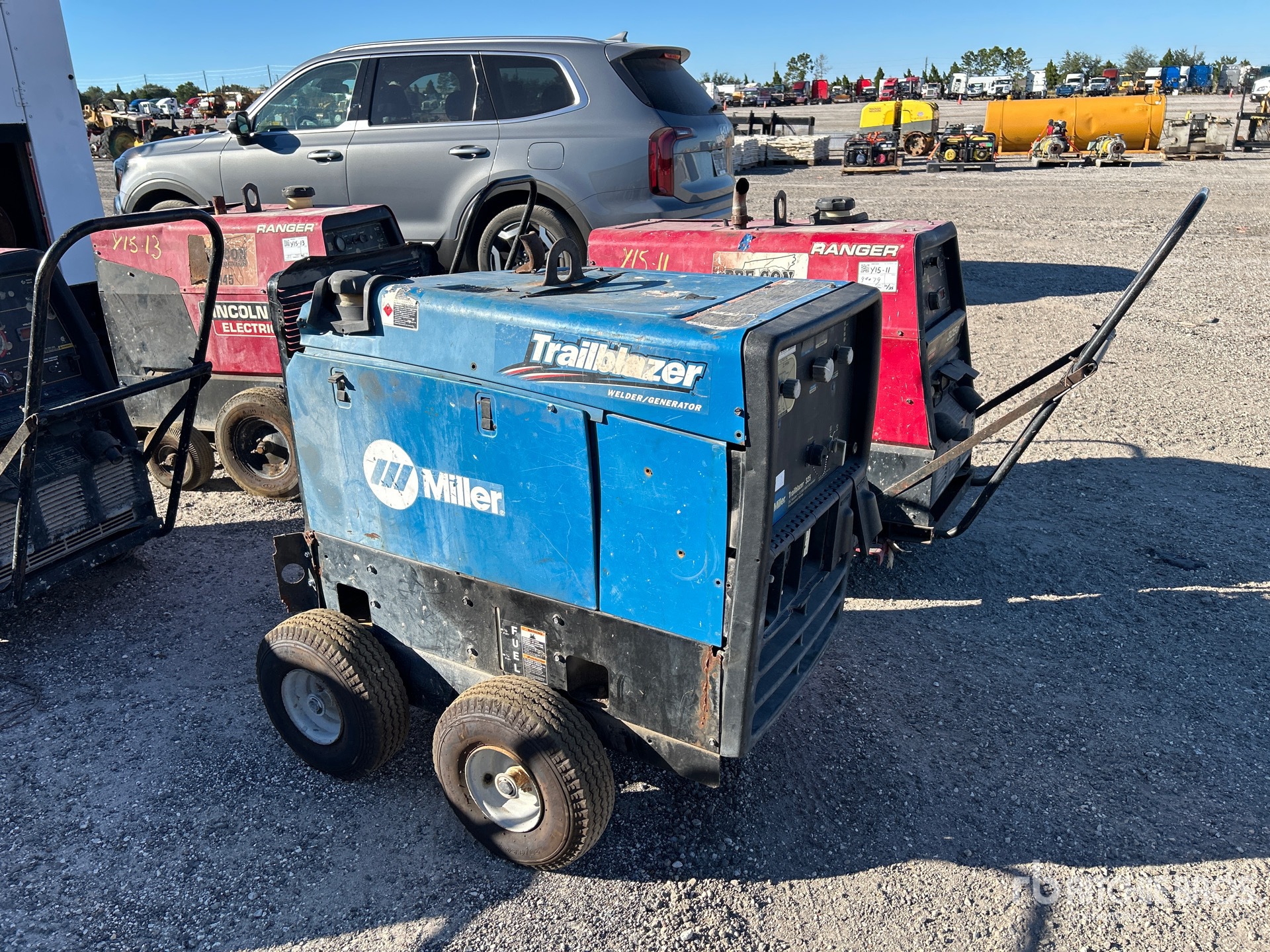 General Appearance with Bild, Ecke vorne rechts