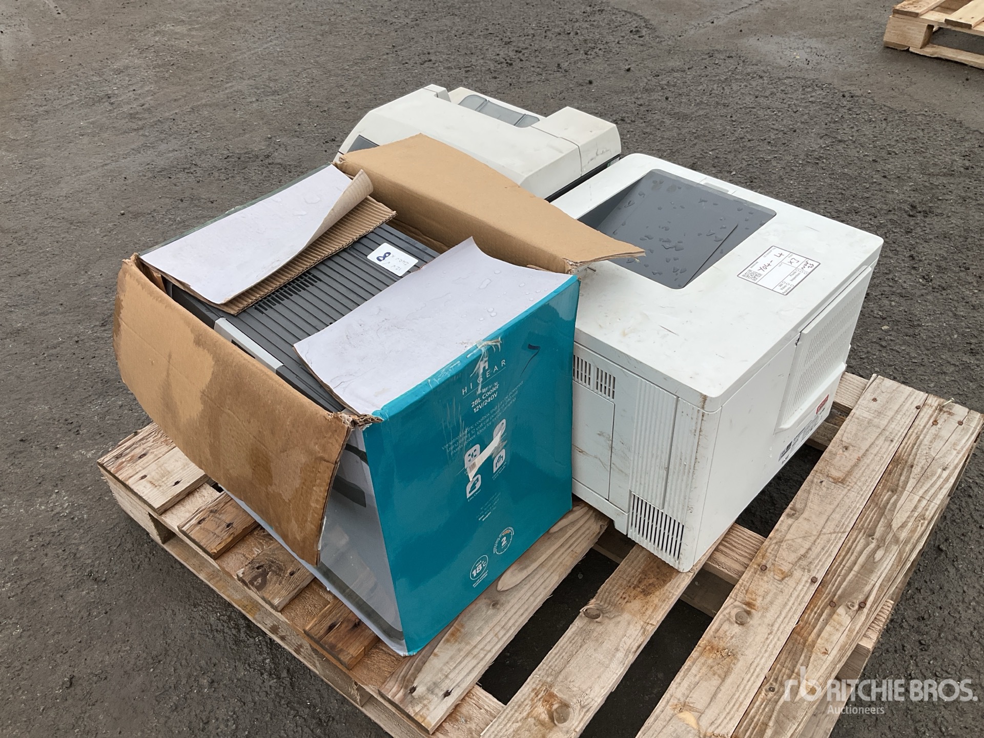 General Appearance with Bild, Ecke vorne rechts