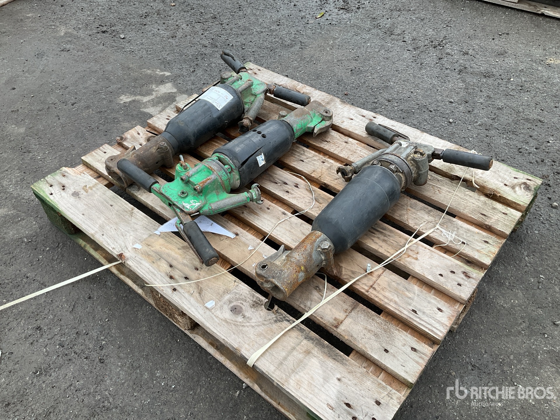 Aspect général with Image, coin avant droit